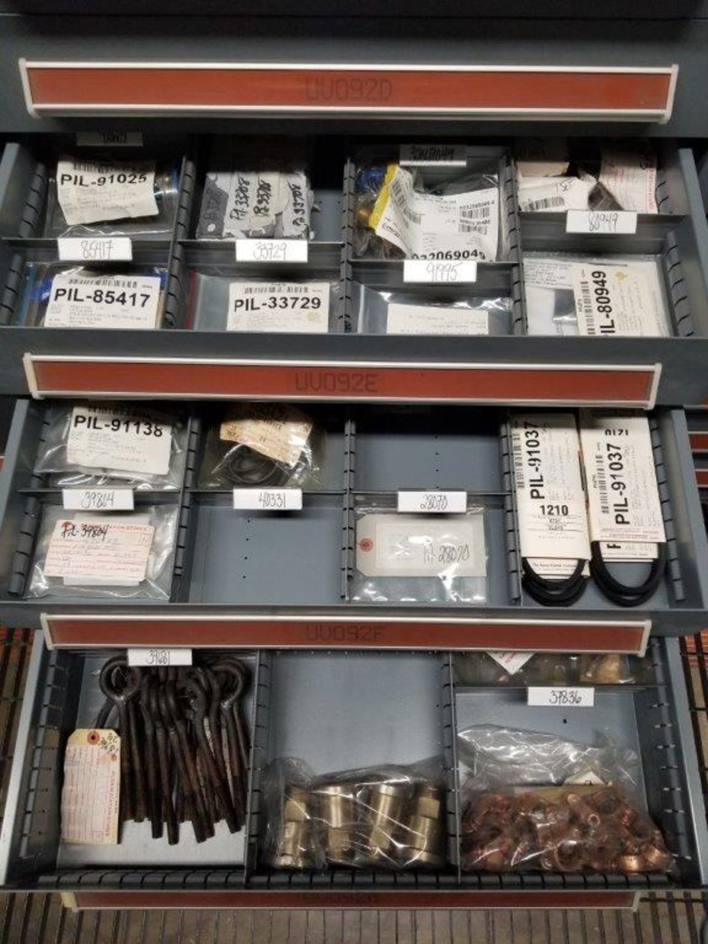 LOT - CONTENTS ONLY OF (10) VIDMAR CABINETS, CONSISTING OF ASSORTED HARDWARE, ELECTRICAL - Image 19 of 28