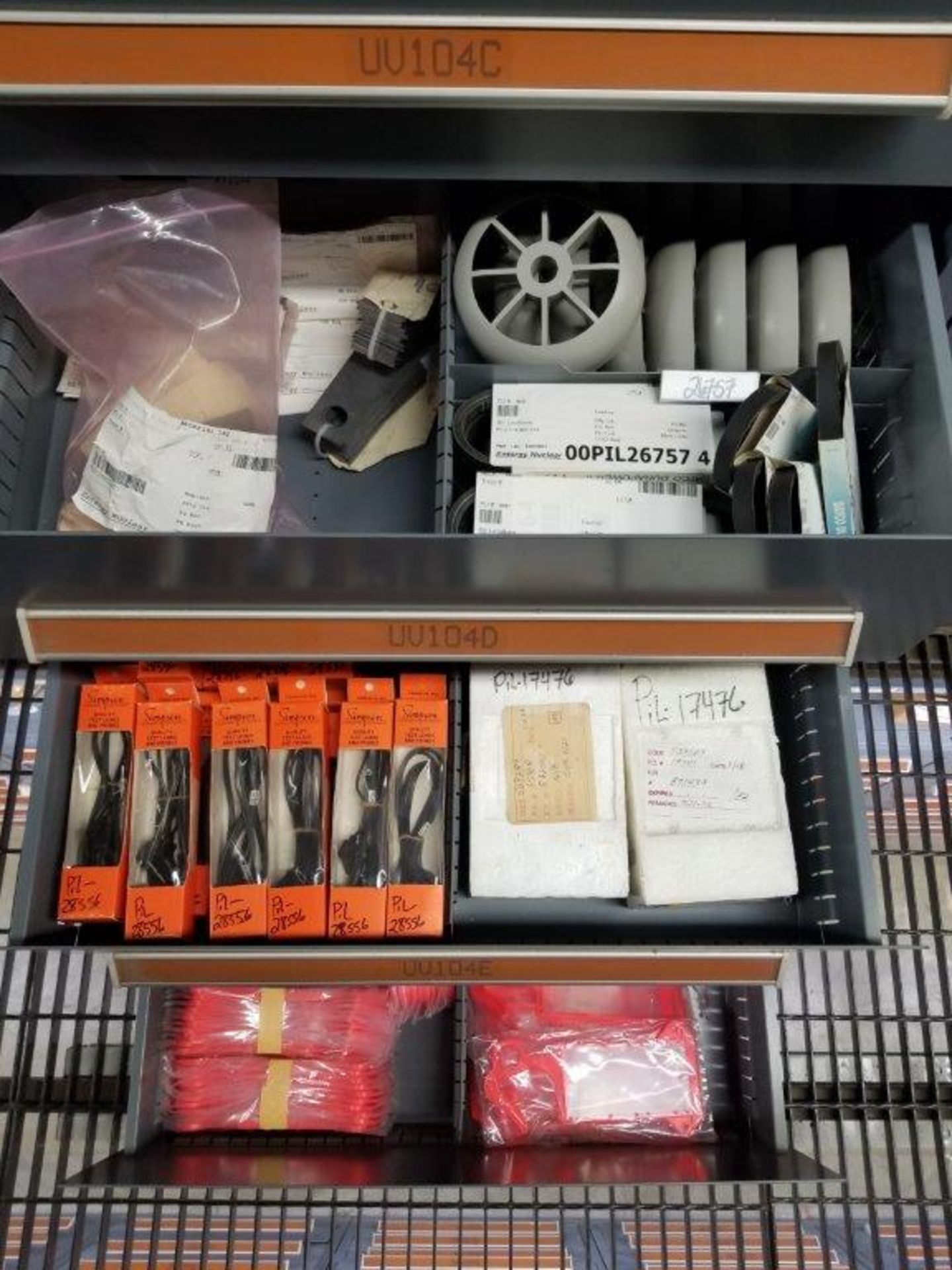 LOT - CONTENTS ONLY OF (16) VIDMAR CABINETS, CONSISTING OF ASSORTED HARDWARE, ELECTRICAL - Image 12 of 41
