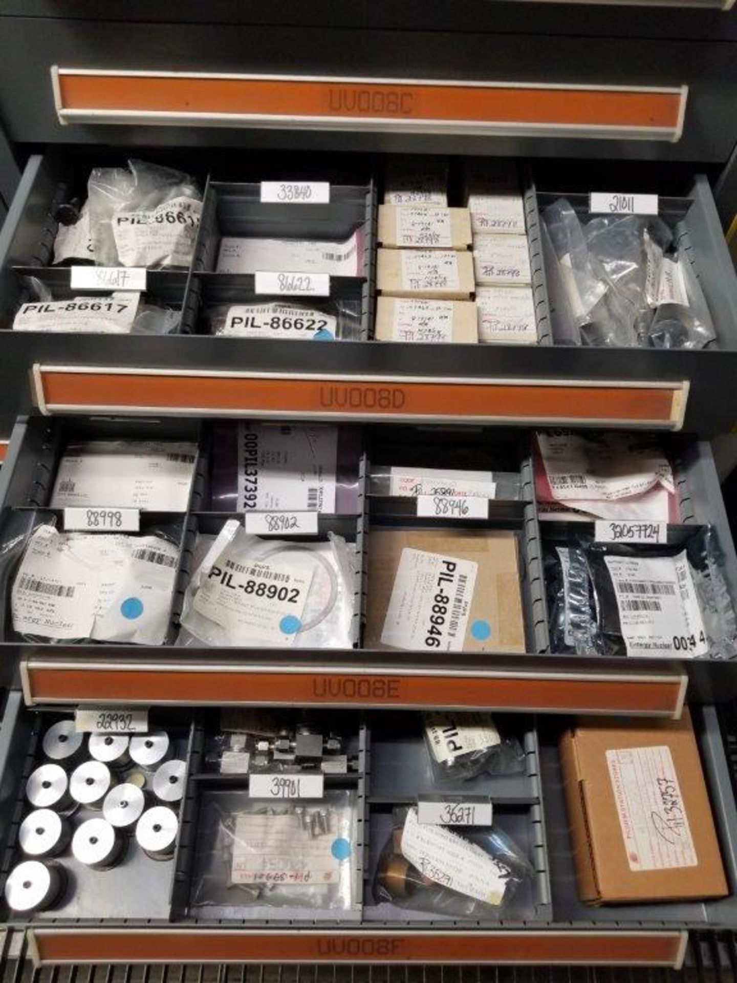 LOT - CONTENTS ONLY OF (17) VIDMAR CABINETS, CONSISTING OF ASSORTED HARDWARE, ELECTRICAL - Image 16 of 43