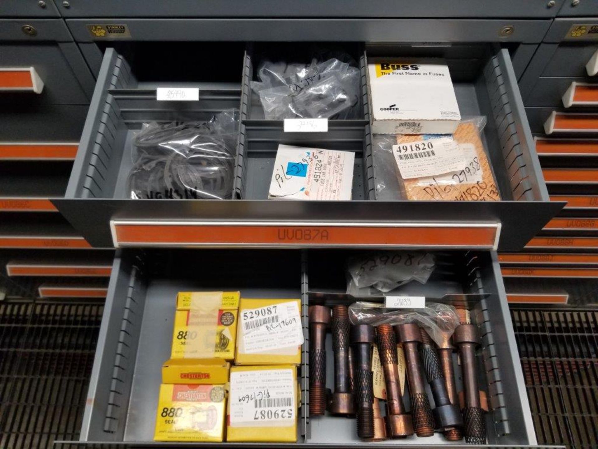 LOT - CONTENTS ONLY OF (10) VIDMAR CABINETS, CONSISTING OF ASSORTED HARDWARE, ELECTRICAL - Image 8 of 28