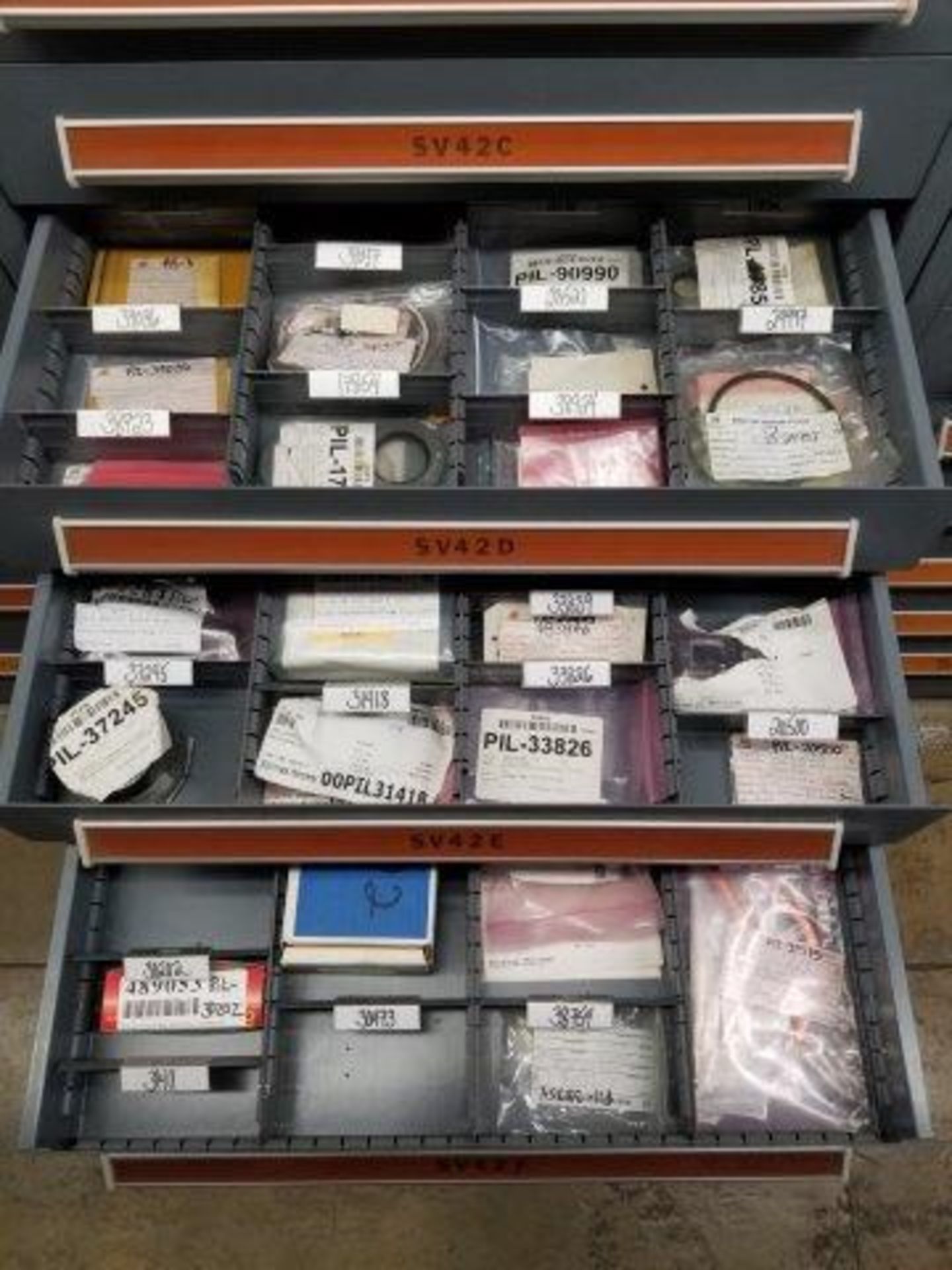 LOT - CONTENTS ONLY OF (14) VIDMAR CABINETS, CONSISTING OF ASSORTED HARDWARE, GASKETS, ELECTRICAL - Image 20 of 42