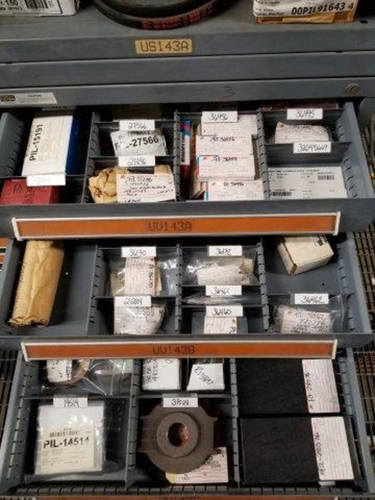 LOT - CONTENTS ONLY OF (14) VIDMAR CABINETS, CONSISTING OF ASSORTED HARDWARE, ELECTRICAL - Image 16 of 50