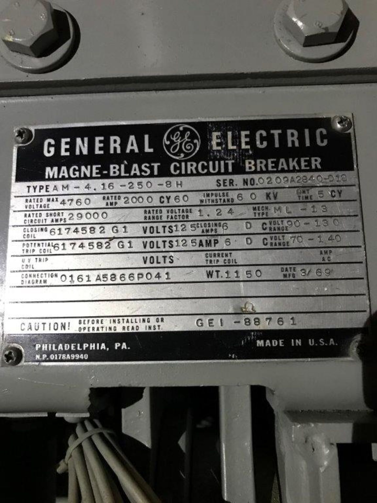 GENERAL ELECTRIC MANGE-BLAST CIRCUIT BREAKER, TYPE AM-4.16-250-8H, 4760 VOLT, 2000 AMP (LOCATION: - Image 2 of 2