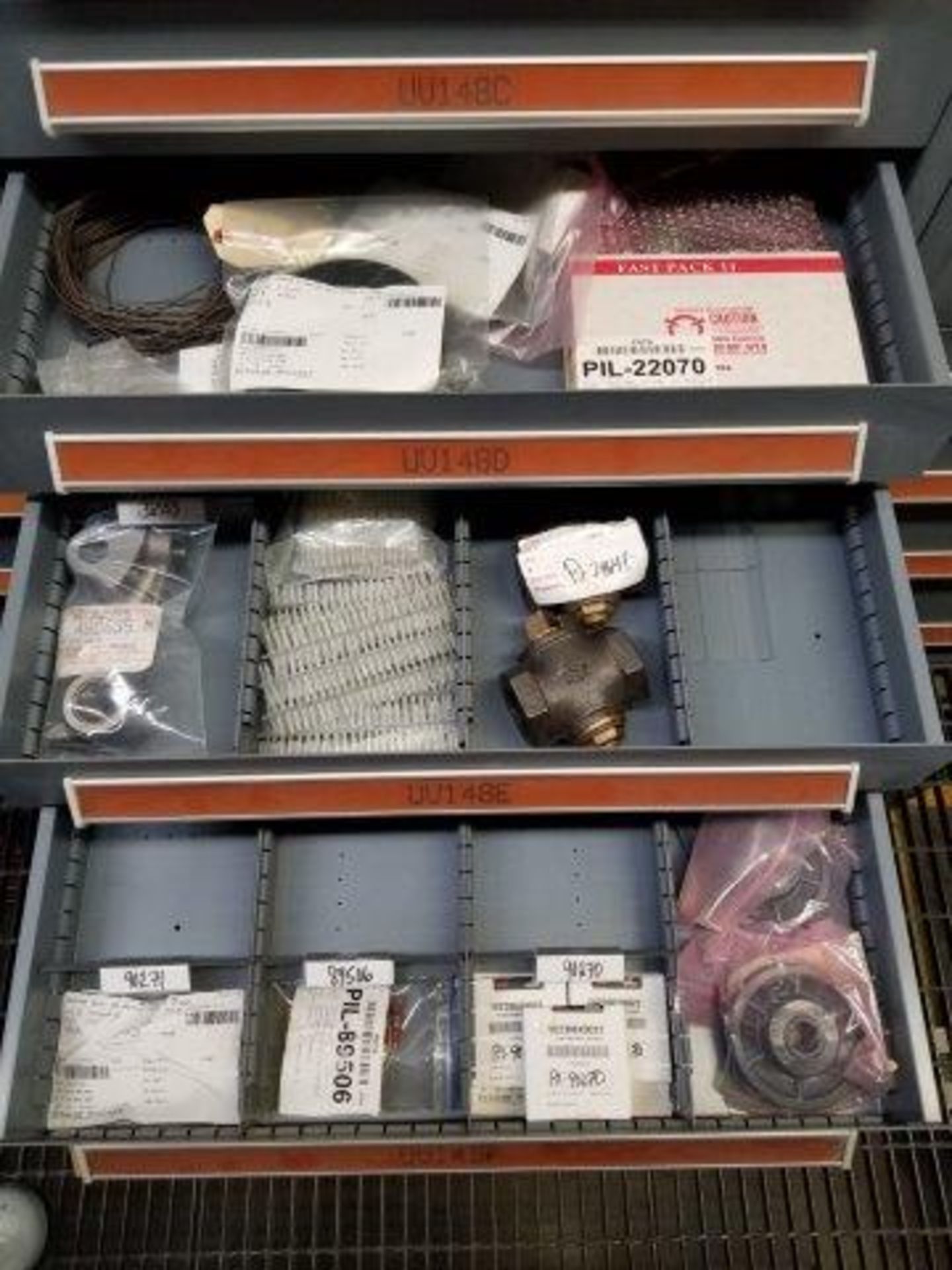 LOT - CONTENTS ONLY OF (14) VIDMAR CABINETS, CONSISTING OF ASSORTED HARDWARE, ELECTRICAL - Image 5 of 50