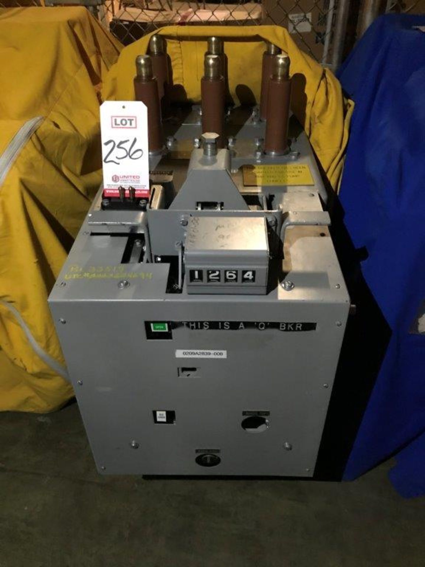 GENERAL ELECTRIC MANGE-BLAST CIRCUIT BREAKER, TYPE AM-4.16-250-8H, 4760 VOLT, 1200 AMP (LOCATION: