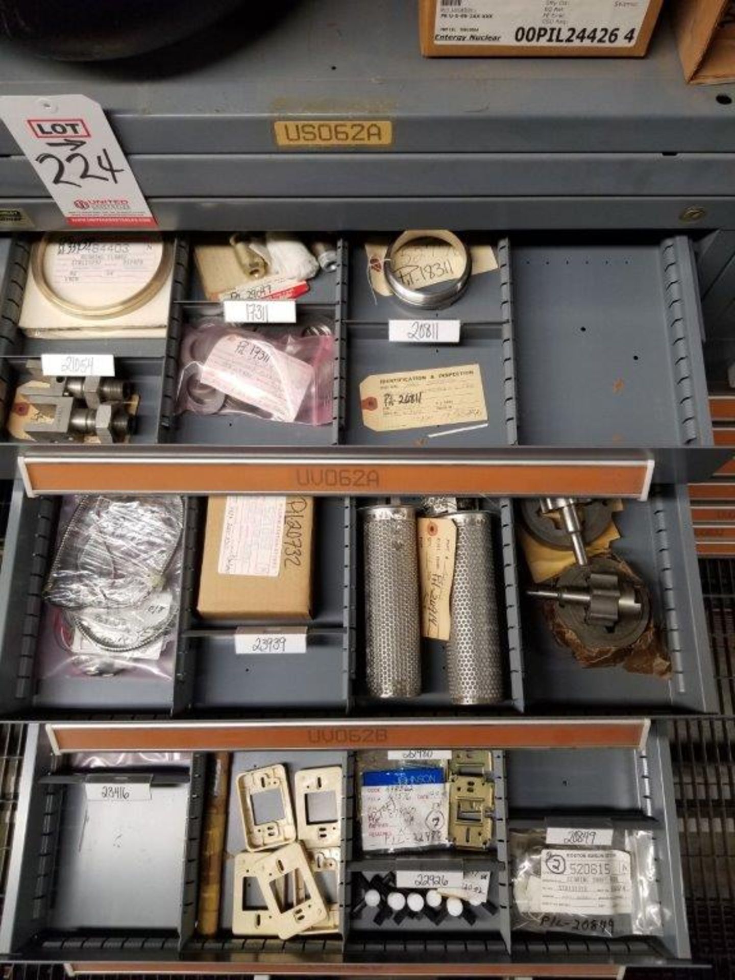 LOT - CONTENTS ONLY OF (14) VIDMAR CABINETS, CONSISTING OF ASSORTED HARDWARE, ELECTRICAL - Image 24 of 48