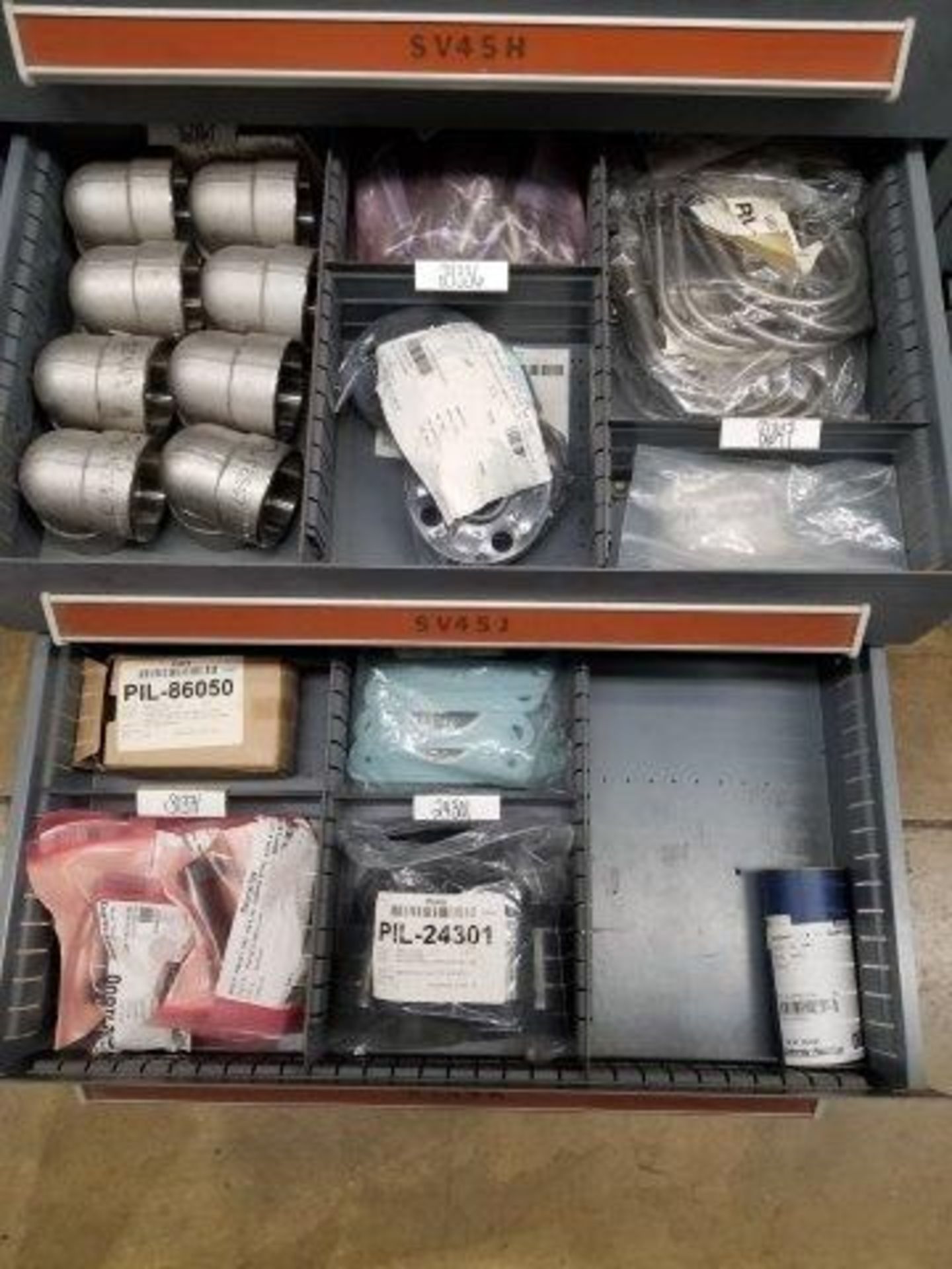 LOT - CONTENTS ONLY OF (10) VIDMAR CABINETS, CONSISTING OF ASSORTED HARDWARE, GASKETS, ELECTRICAL - Image 4 of 32