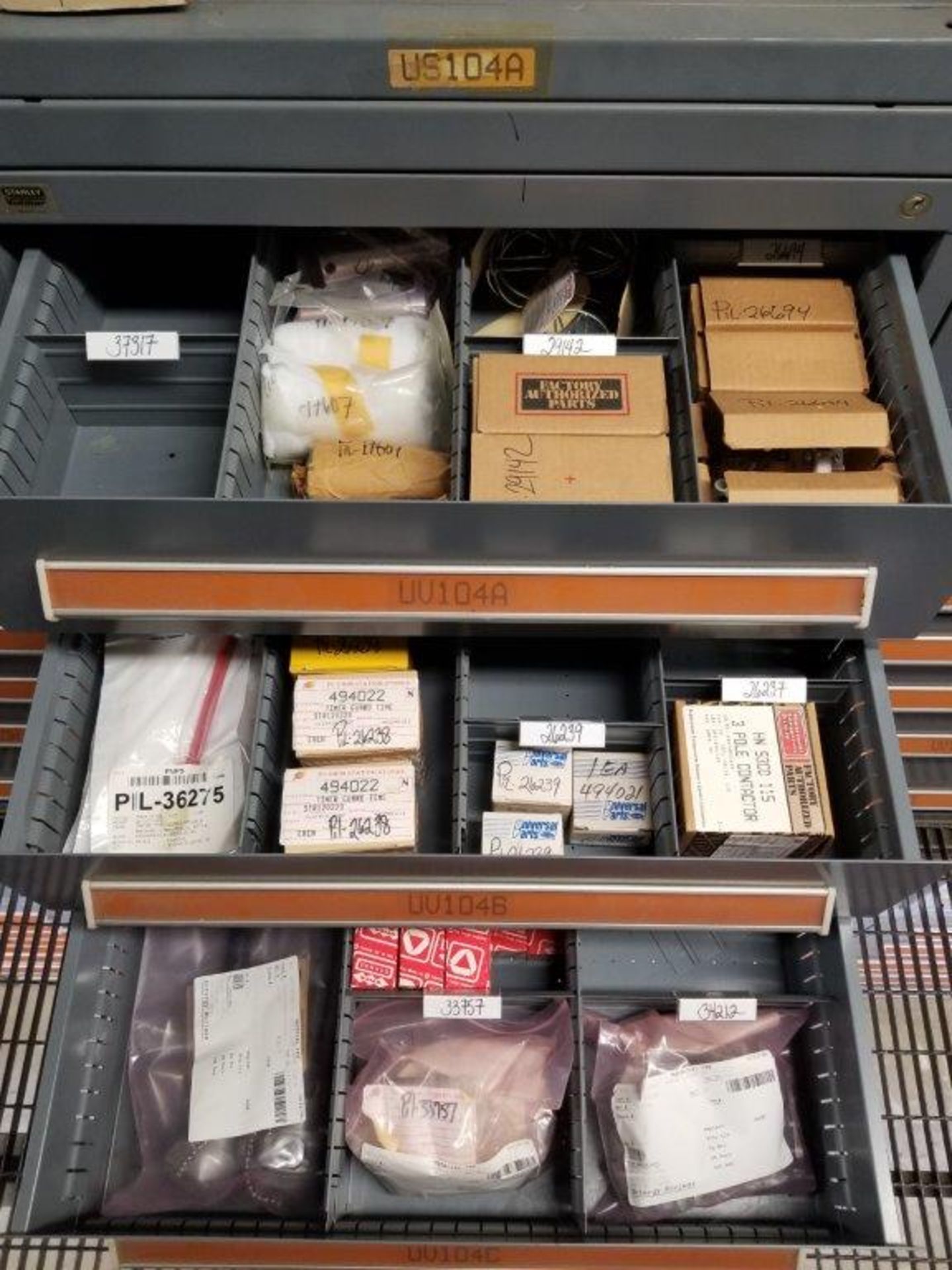 LOT - CONTENTS ONLY OF (16) VIDMAR CABINETS, CONSISTING OF ASSORTED HARDWARE, ELECTRICAL - Image 11 of 41