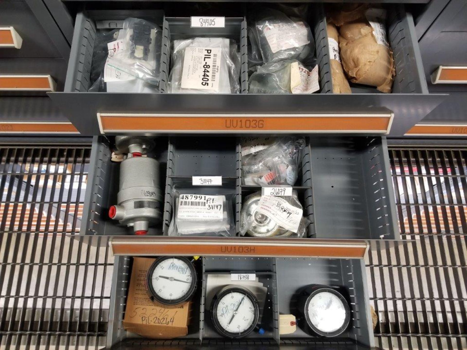 LOT - CONTENTS ONLY OF (16) VIDMAR CABINETS, CONSISTING OF ASSORTED HARDWARE, ELECTRICAL - Image 9 of 41