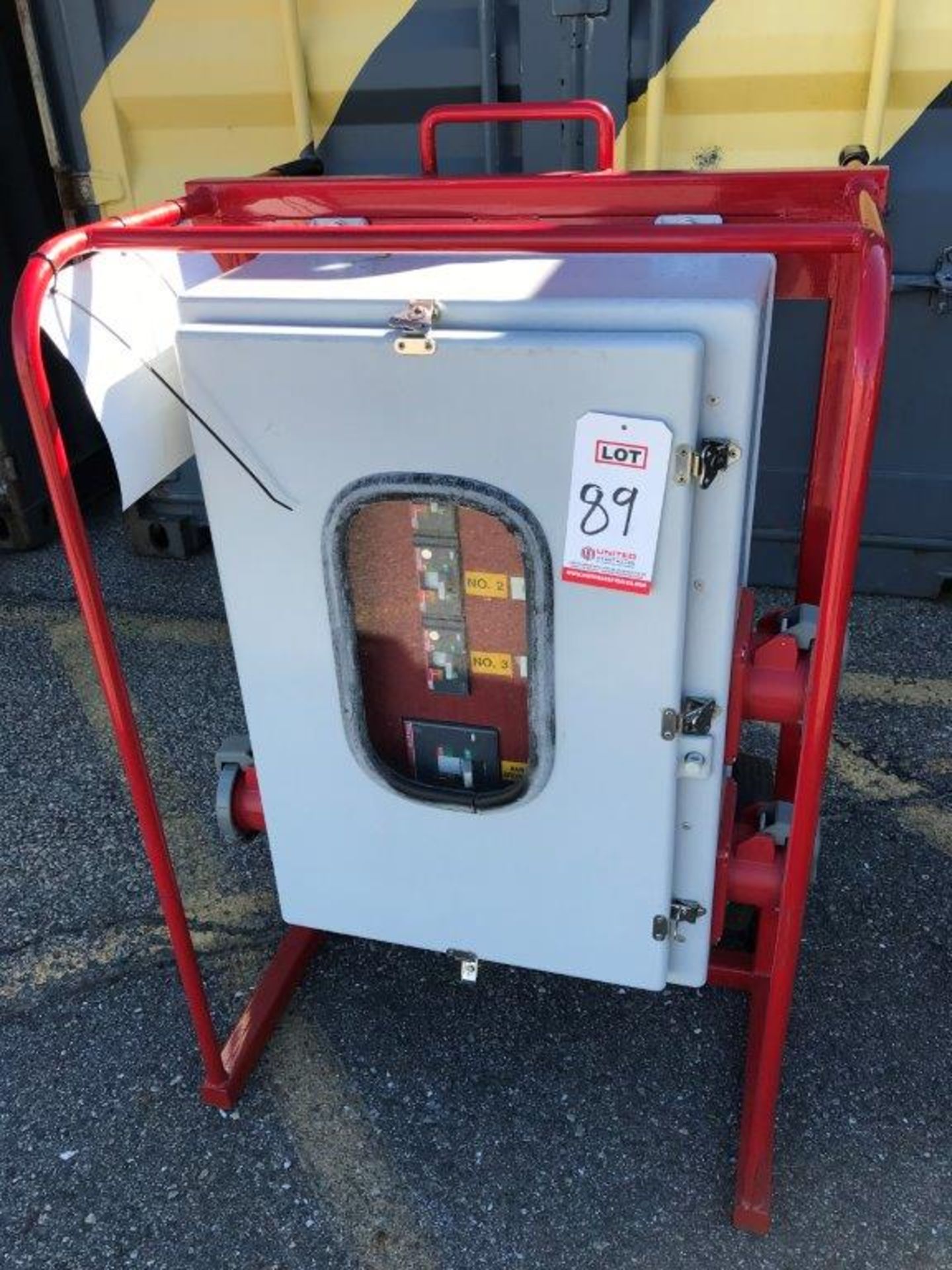 POWER TEMP SYSTEMS INC. PORTABLE DISTRIBUTION PANEL, MODEL P3004803PHN3SO, 300 AMPS, 480 VOLTS, 3