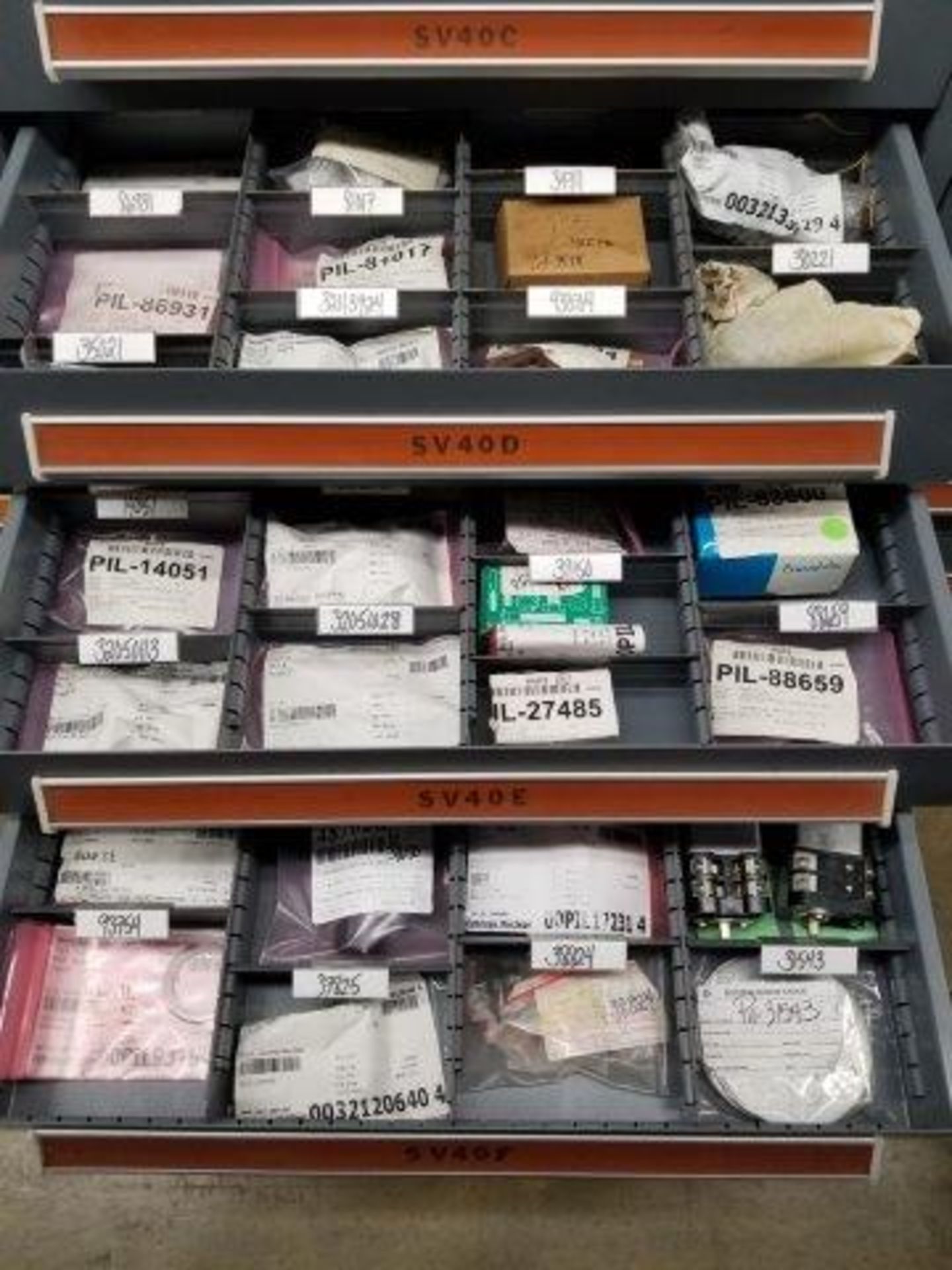 LOT - CONTENTS ONLY OF (14) VIDMAR CABINETS, CONSISTING OF ASSORTED HARDWARE, GASKETS, ELECTRICAL - Image 12 of 42