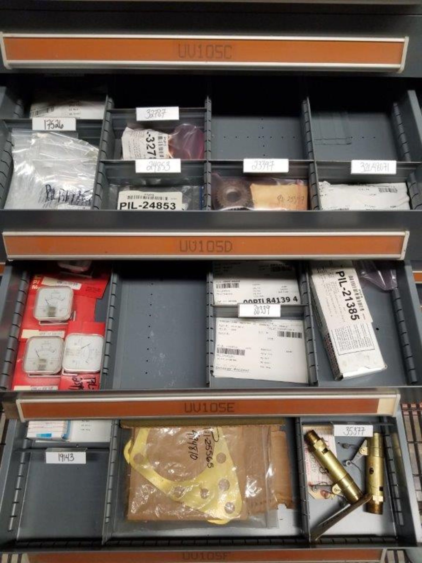 LOT - CONTENTS ONLY OF (16) VIDMAR CABINETS, CONSISTING OF ASSORTED HARDWARE, ELECTRICAL - Image 14 of 41