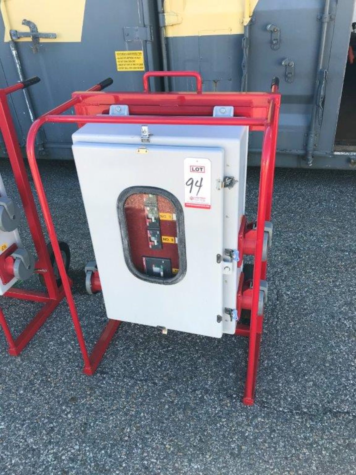 POWER TEMP SYSTEMS INC. PORTABLE DISTRIBUTION PANEL, MODEL P3004803PHN3SO, 300 AMPS, 480 VOLTS, 3