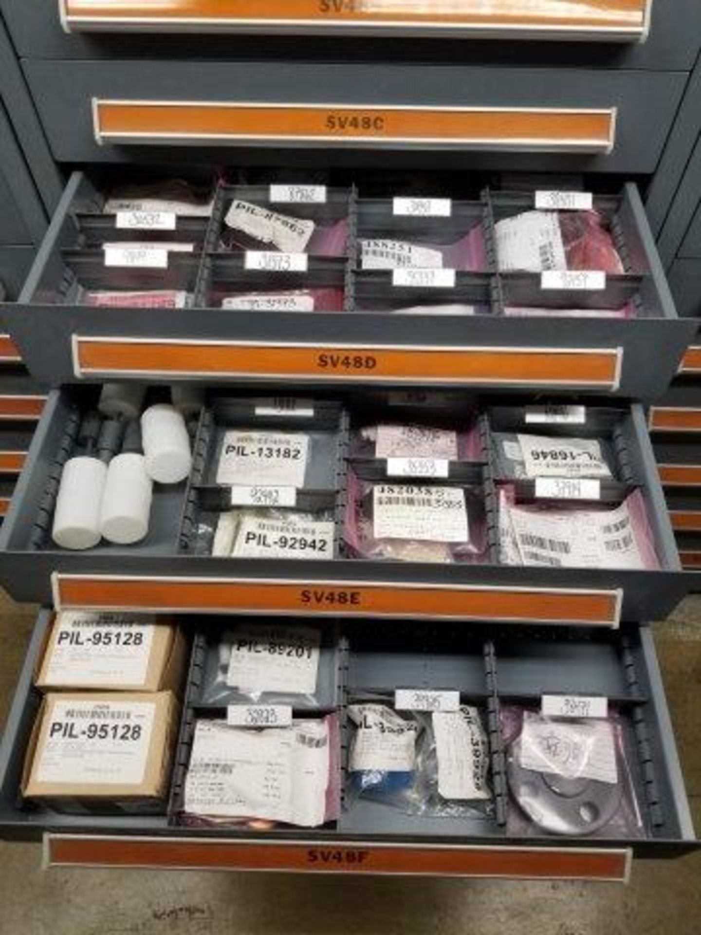 LOT - CONTENTS ONLY OF (10) VIDMAR CABINETS, CONSISTING OF ASSORTED HARDWARE, GASKETS, ELECTRICAL - Image 15 of 32