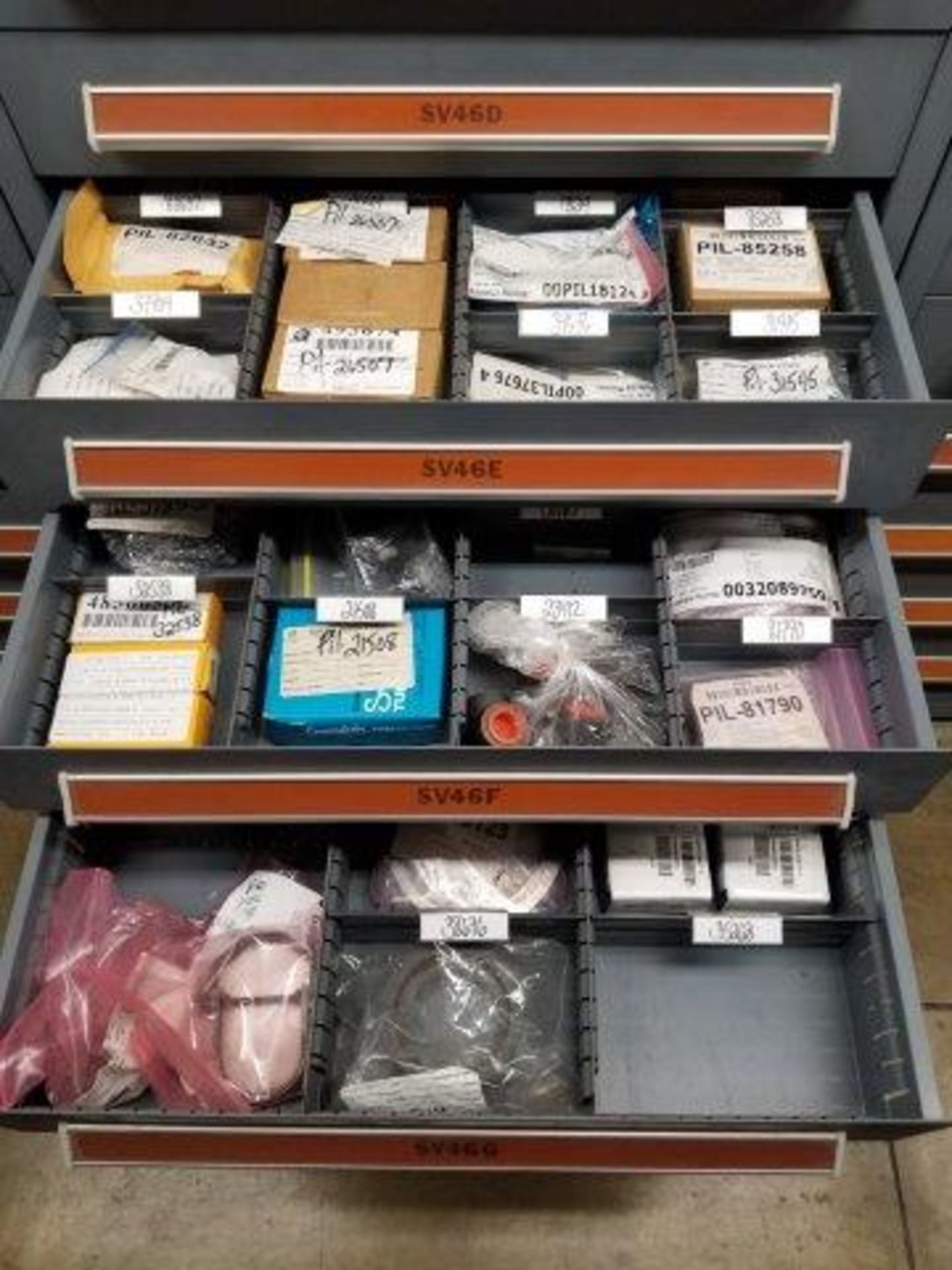 LOT - CONTENTS ONLY OF (10) VIDMAR CABINETS, CONSISTING OF ASSORTED HARDWARE, GASKETS, ELECTRICAL - Image 6 of 32