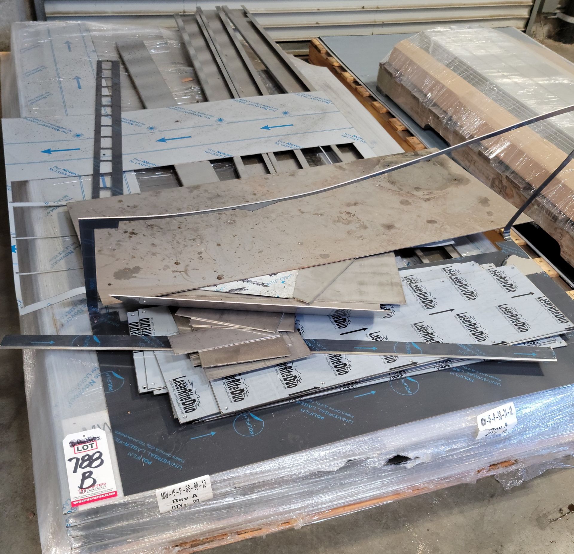 LOT - PALLET OF MIXED METAL