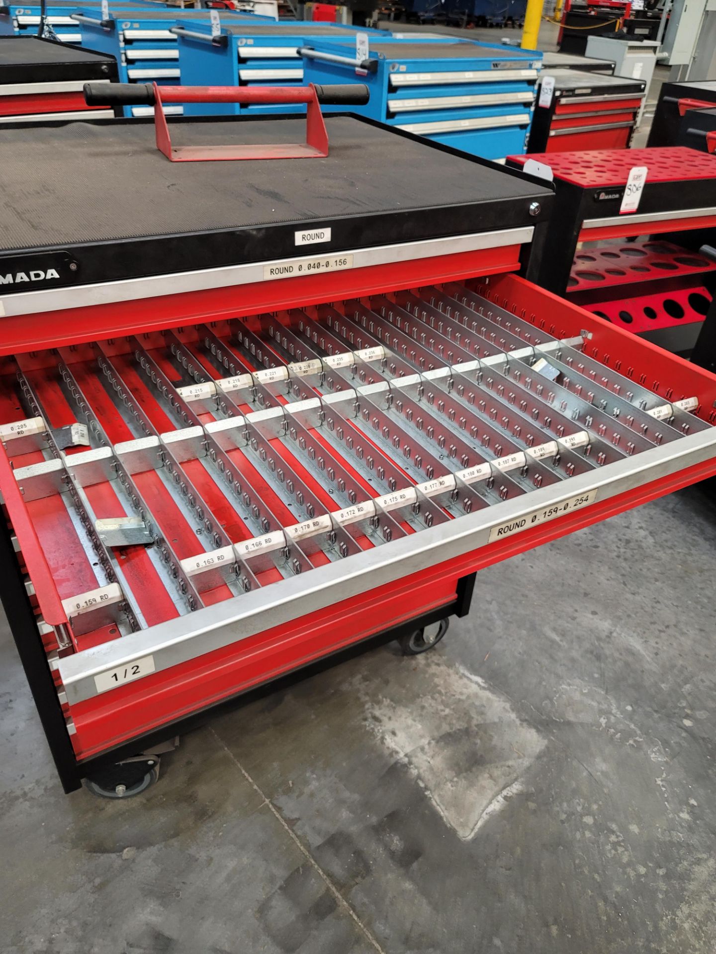 AMADA PUNCH PRESS TOOLING 10-DRAWER CABINET BY VERSATILITY TOOL WORKS, ON CASTERS, EMPTY - Bild 2 aus 2