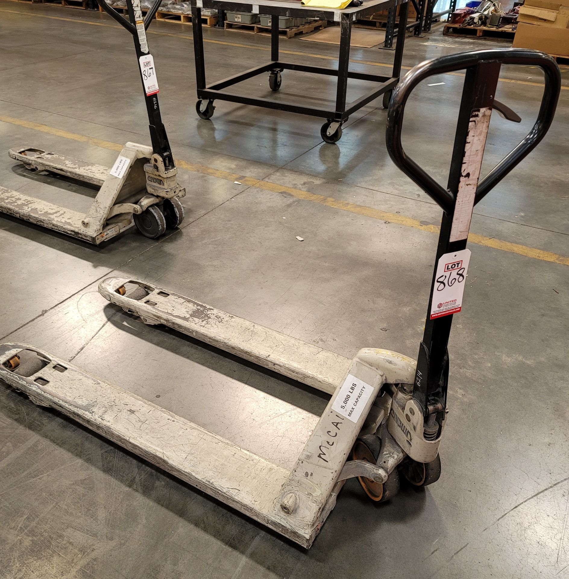 CROWN PALLET JACK, 5,000 LB CAPACITY