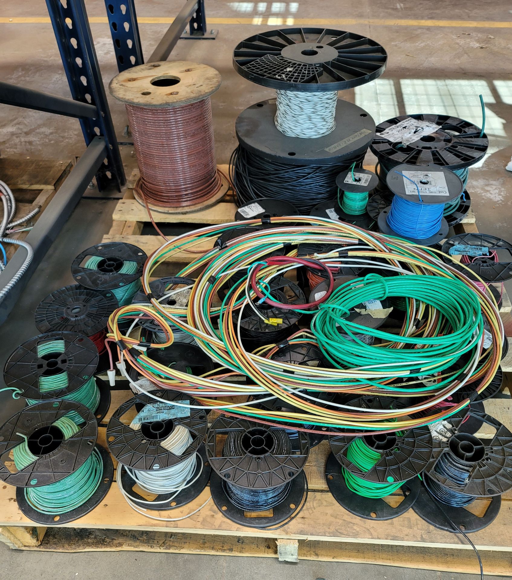 LOT - ELECTRIC WIRE