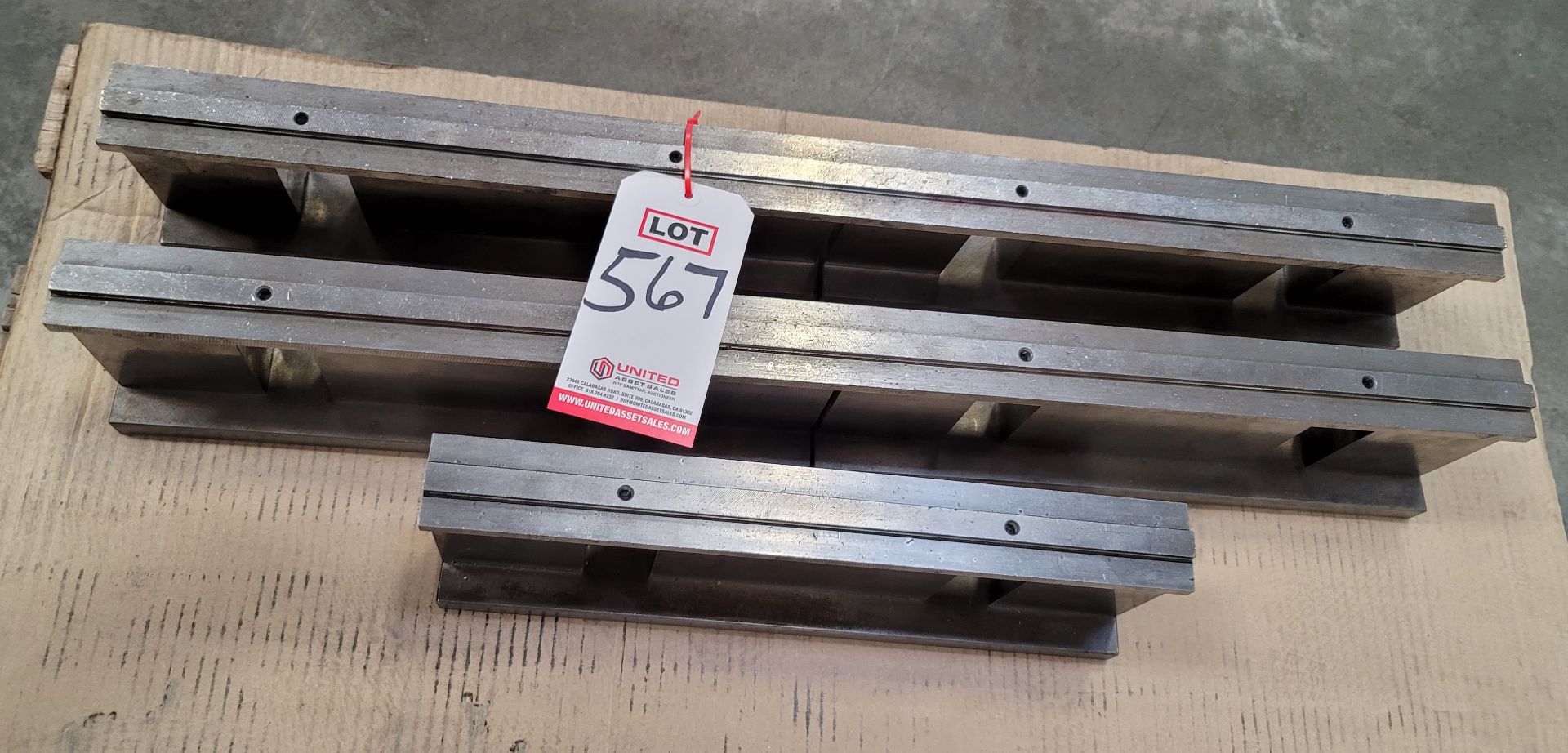 LOT - AMADA RISER BRAKE DIES (SEE PHOTOS FOR SPECS)