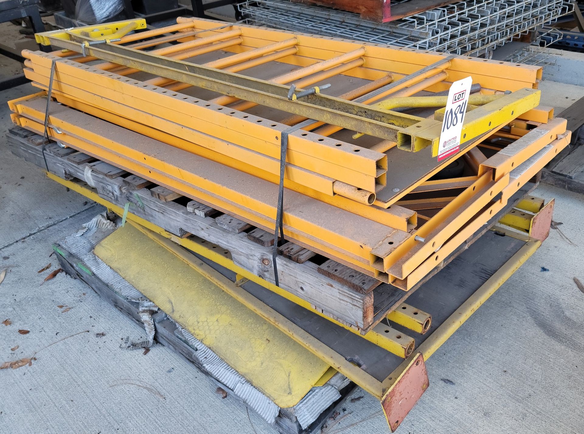 LOT - PALLET OF DISASSEMBLED SCAFFOLD