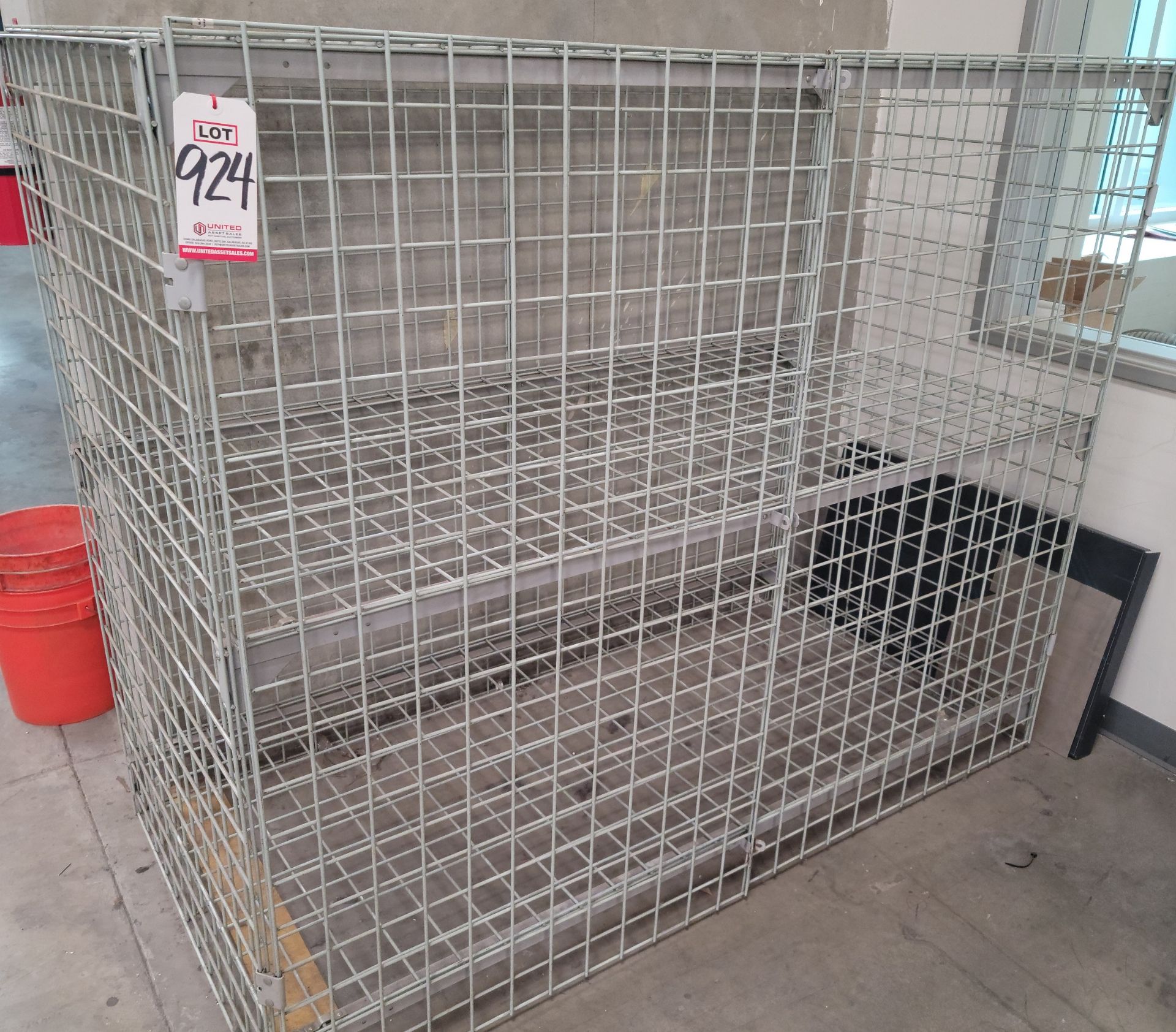 WIRE CAGE, LOCKABLE, 6' X 3' X 5'HT