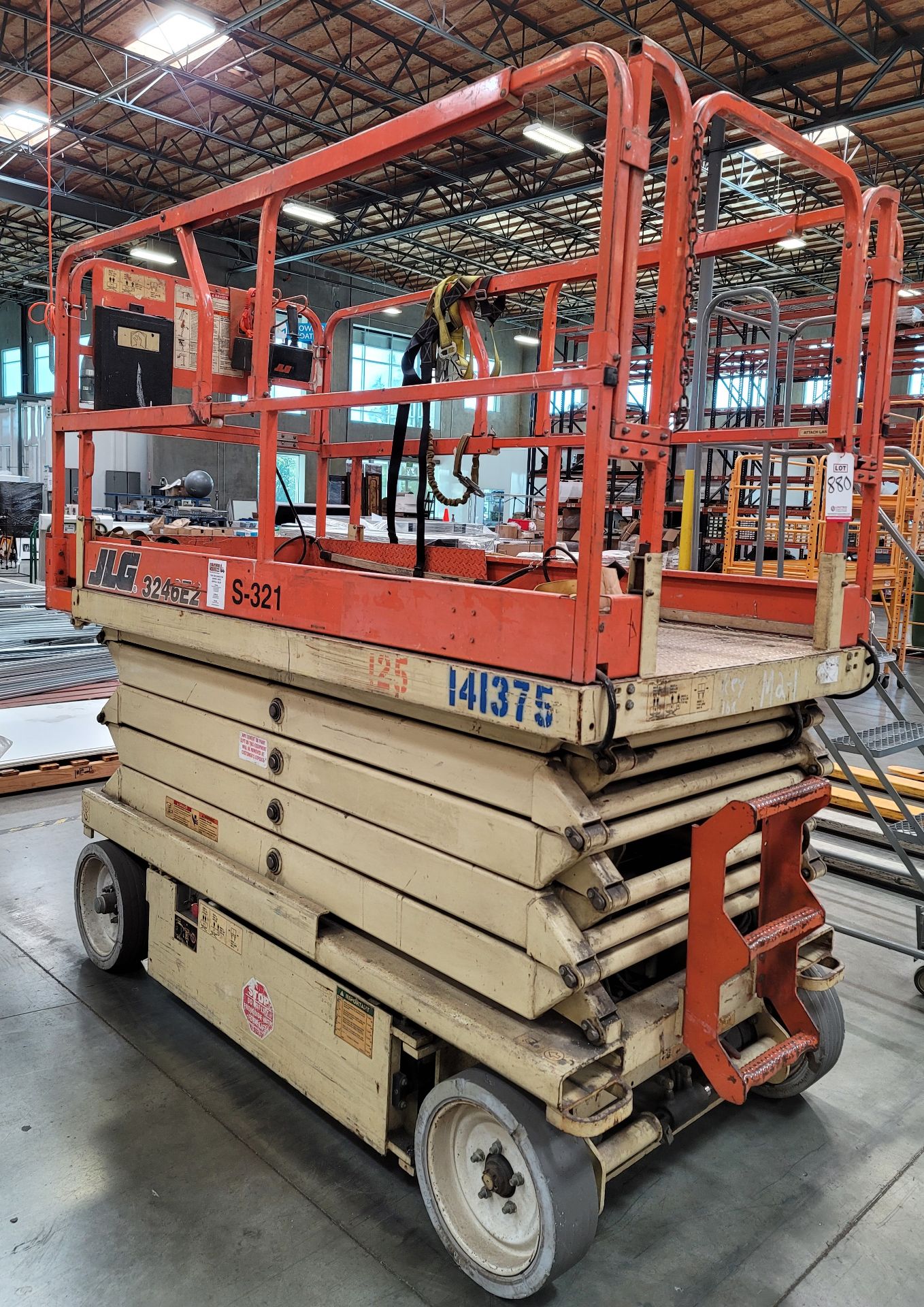 JLG 3246E2 ELECTRIC SCISSOR LIFT, 32' ELEVATED HEIGHT, APPROX. 8,700 HOURS (DELAYED PICKUP UNTIL - Image 2 of 5