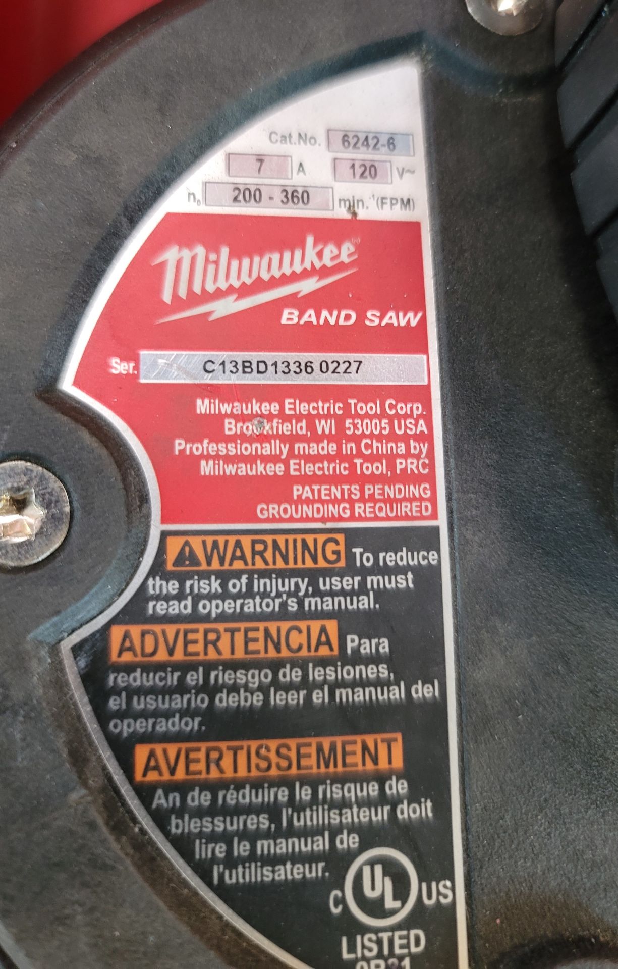 MILWAUKEE PORTABLE BAND SAW, CAT. NO. 6242-6, W/ CASE AND EXTRA BLADES, NEEDS NEW CORD - Image 2 of 2