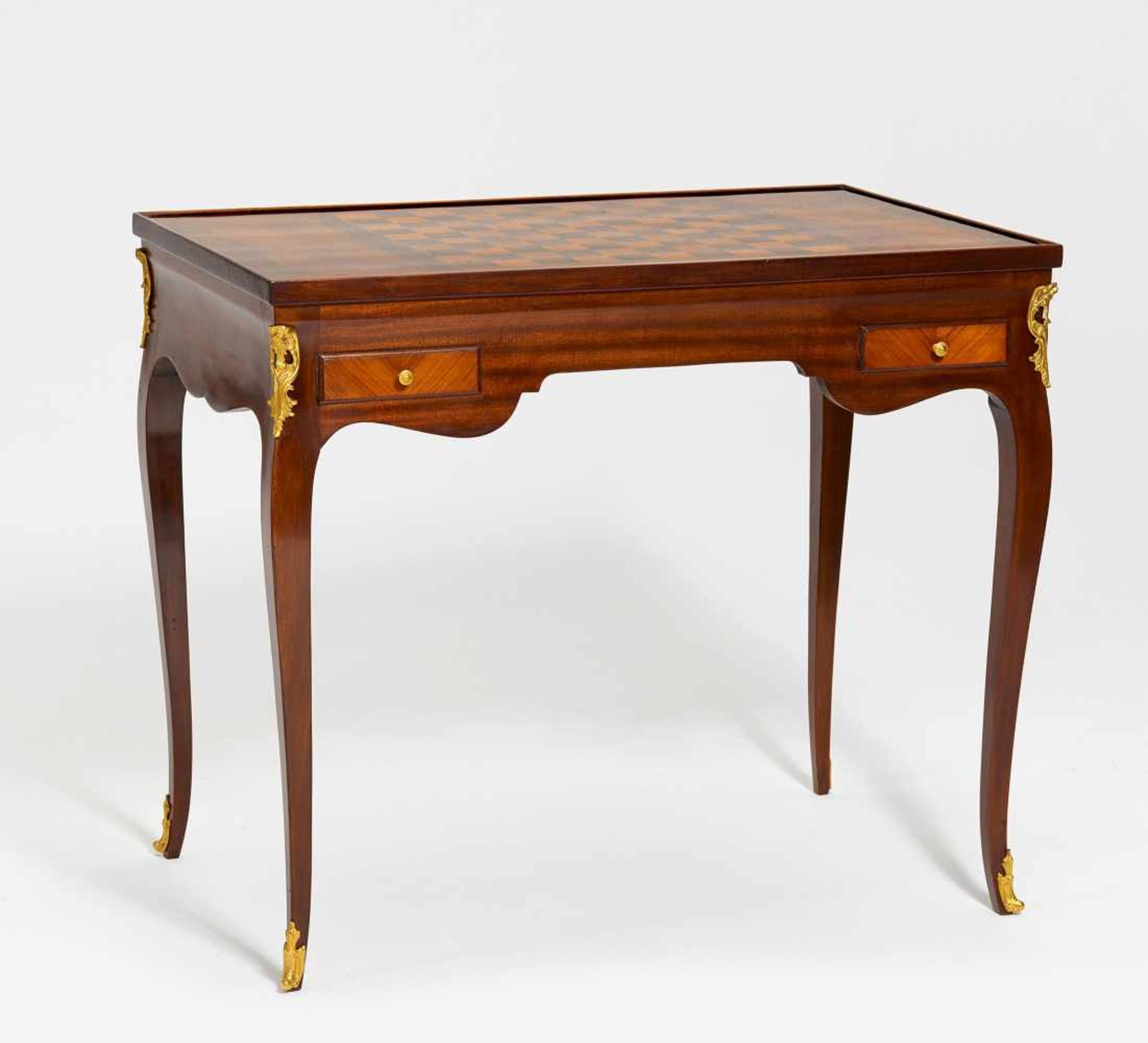 TABLE TRIC TRAC STYLE LOUIS XVI.