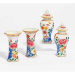 SET OF FOUR MINIATUR VASES.