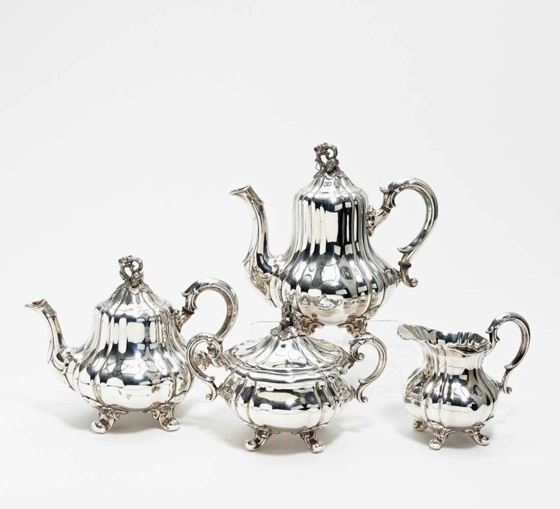 FOUR PIECE SILVER COFFEE- AND TEASERVICE WITH GRAPE DECOR. - Image 2 of 2