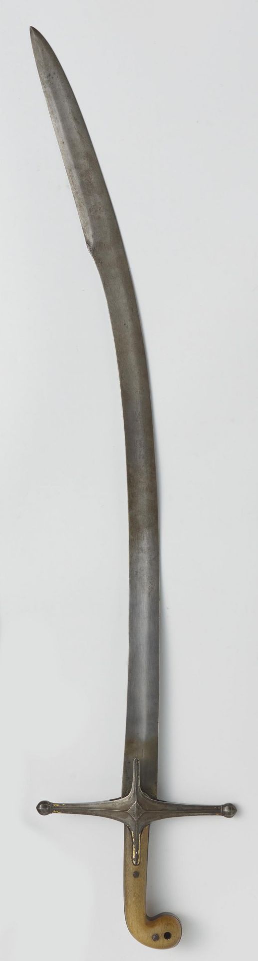 IMPORTANT PALA KILIJ SWORD WITH RHINO HORN HANDLE. Origin: Ottoman Empire (1299-1922). Date: 19th- - Bild 2 aus 2