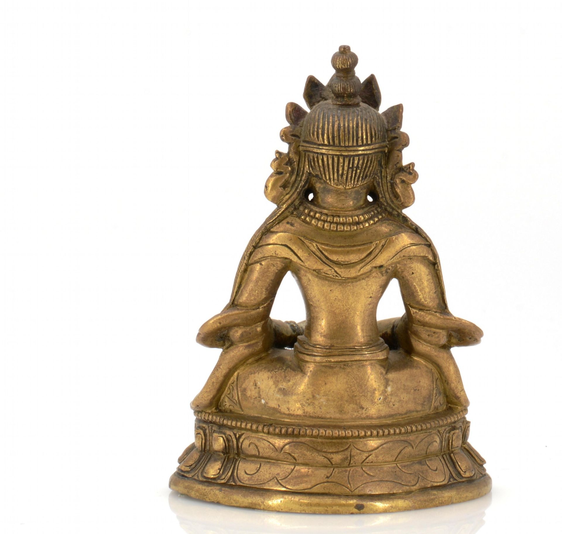BUDDHA AMITAYUS. Origin: Tibet. Date: Ca. 19th c. Technique: Bronze with residue of gilding and - Bild 4 aus 6