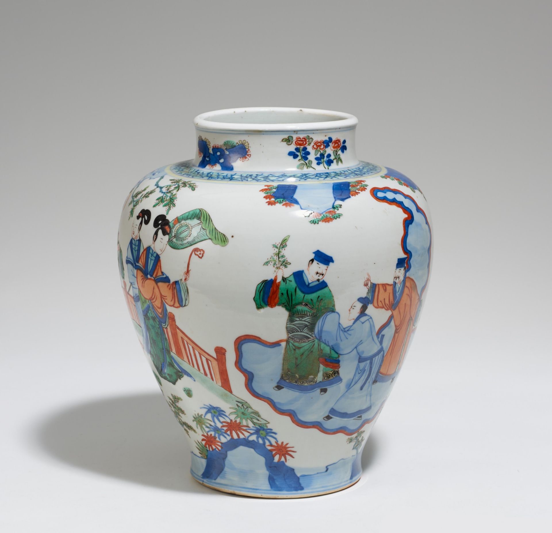 VASE WITH CHANG'E THE MOON GODDESS AND THREE STUDENTS. Origin: China. Dynasty: Qing dynasty (1644- - Bild 2 aus 5