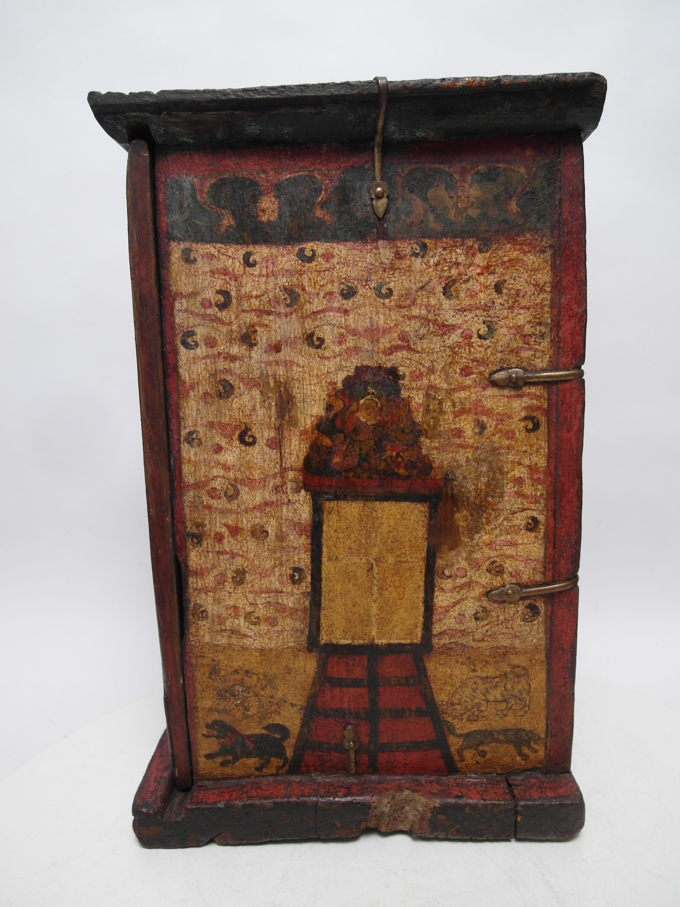 VERY RARE TANTRIC STORAGE CONTAINER - TORMA KANG. Origin: Tibet. Date: 17th/18th c. Technique: - Image 6 of 12