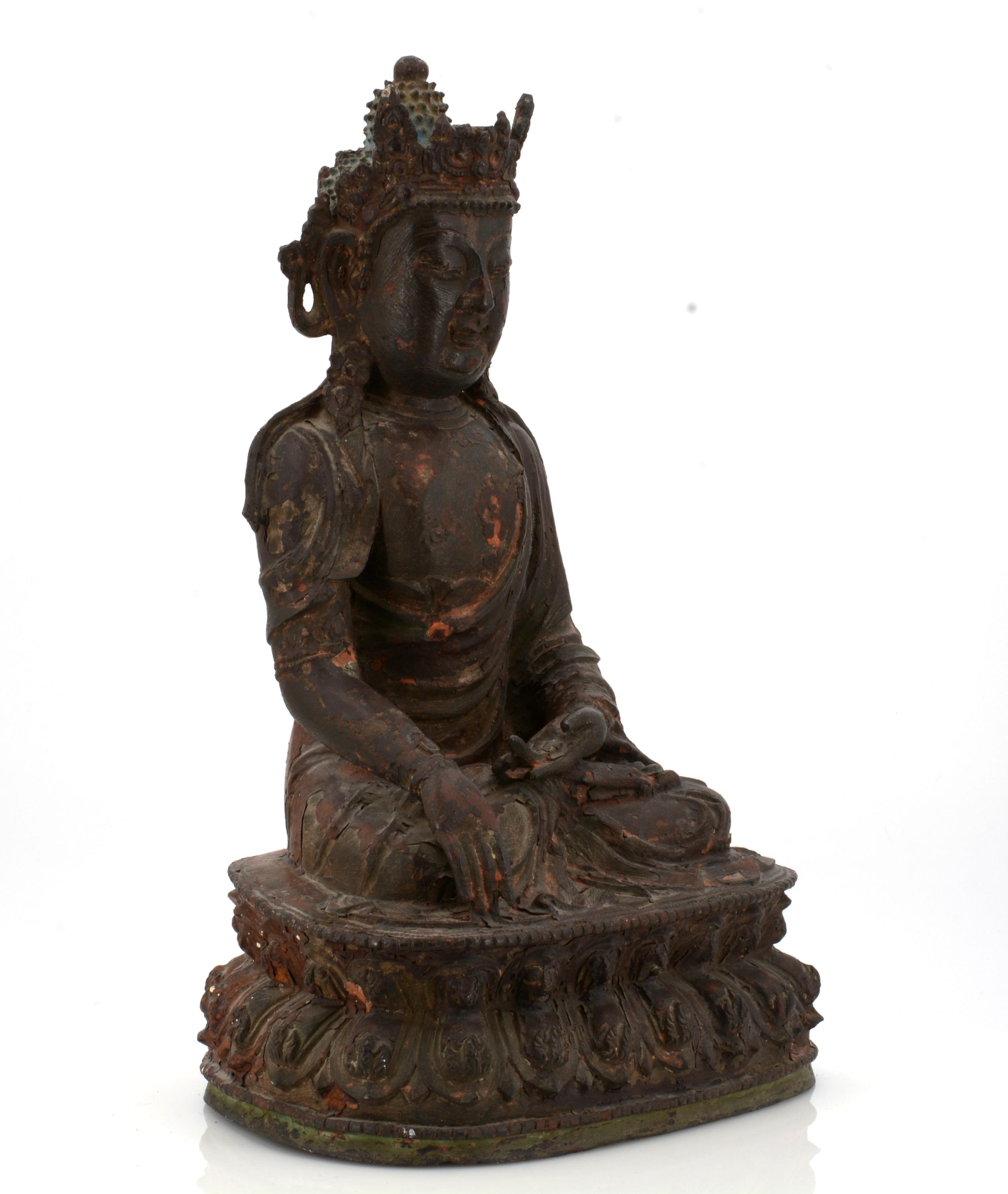 BUDDHA IN BHUMISPARSA MUDRA. Origin: China. Date: 16th/17th c. Technique: Bronze with lacquer - Image 10 of 11