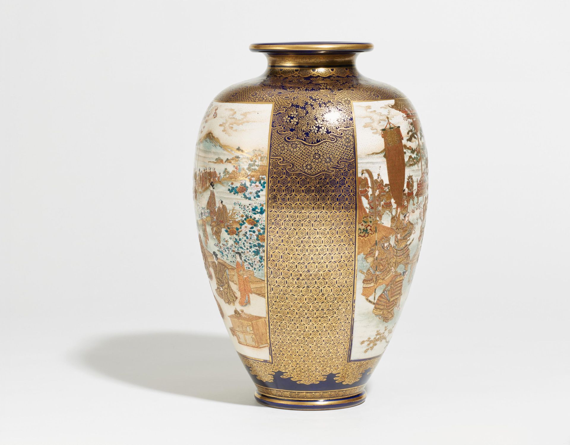 LARGE SATSUMA VASE WITH SAMURAI AND LADIES. Origin: Japan. Kyôto. Dynasty: Meiji period (1868-1912). - Bild 2 aus 5