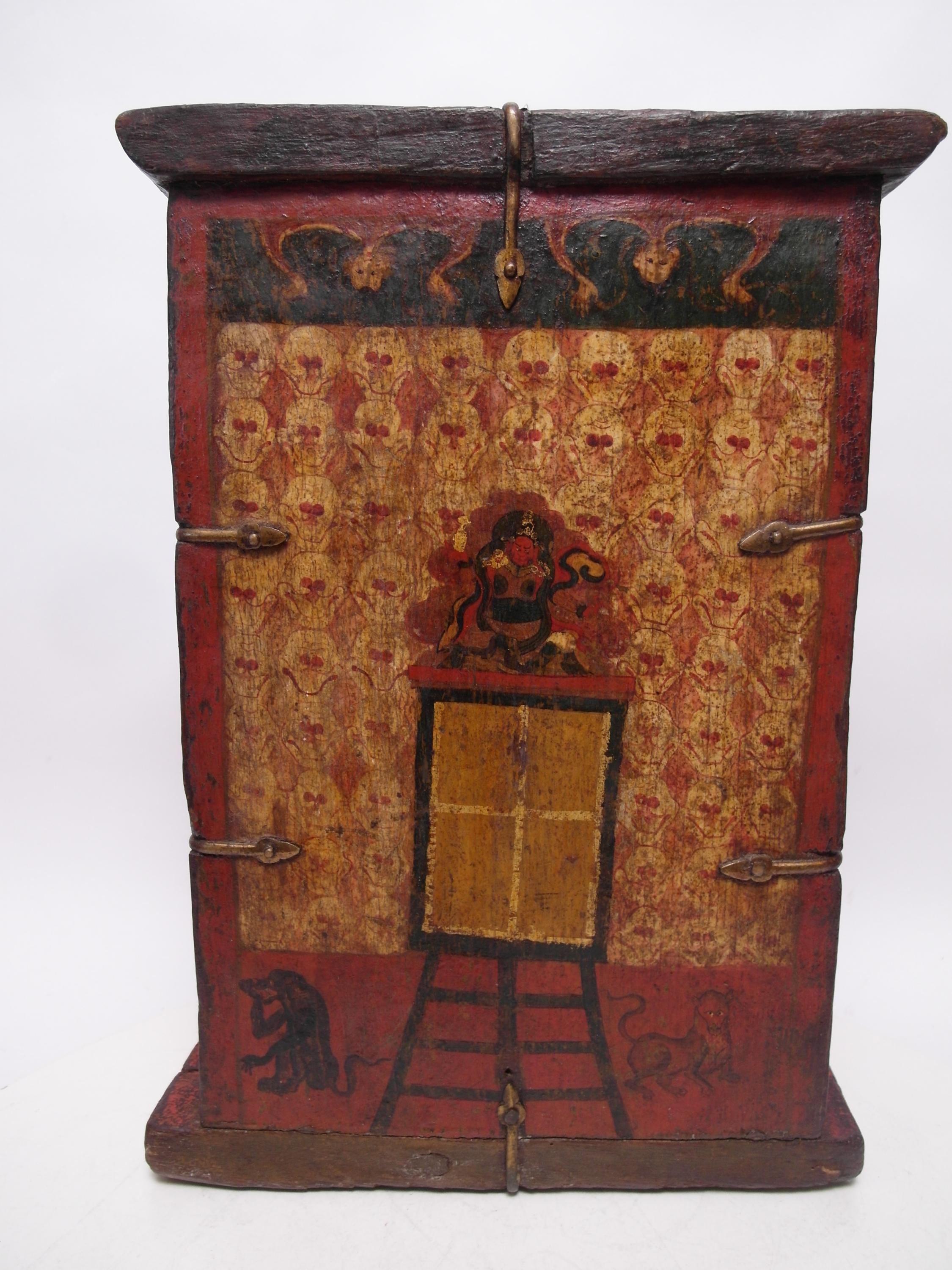 VERY RARE TANTRIC STORAGE CONTAINER - TORMA KANG. Origin: Tibet. Date: 17th/18th c. Technique: - Image 9 of 12