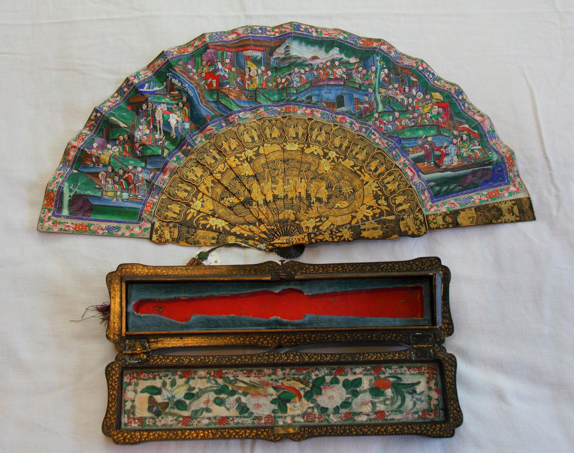 TWO FANS WITH GENRE SCENES, LANDSCAPES AND ANIMALS. Origin: China. Dynasty: Qing dynasty. Date: - Bild 3 aus 12