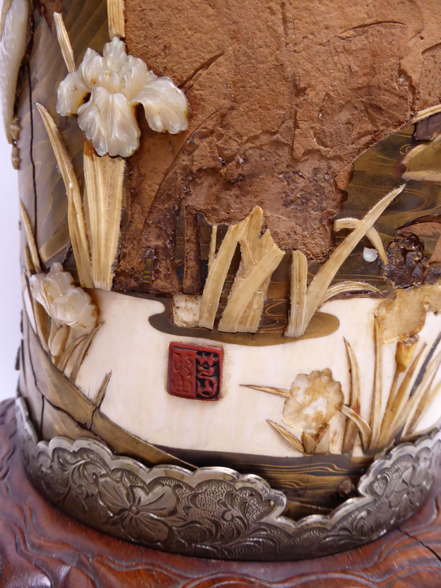 IMPORTANT AND LARGE IVORY TUSK DECORATED WITH SHIBAYAMA. Origin: Japan. Dynasty: Meiji period ( - Bild 9 aus 26