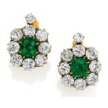 EMERALD-DIAMOND-EAR SCREWS. Date: 1900s. Material: 750/- rose gold, ear screws 750/- yellow gold,