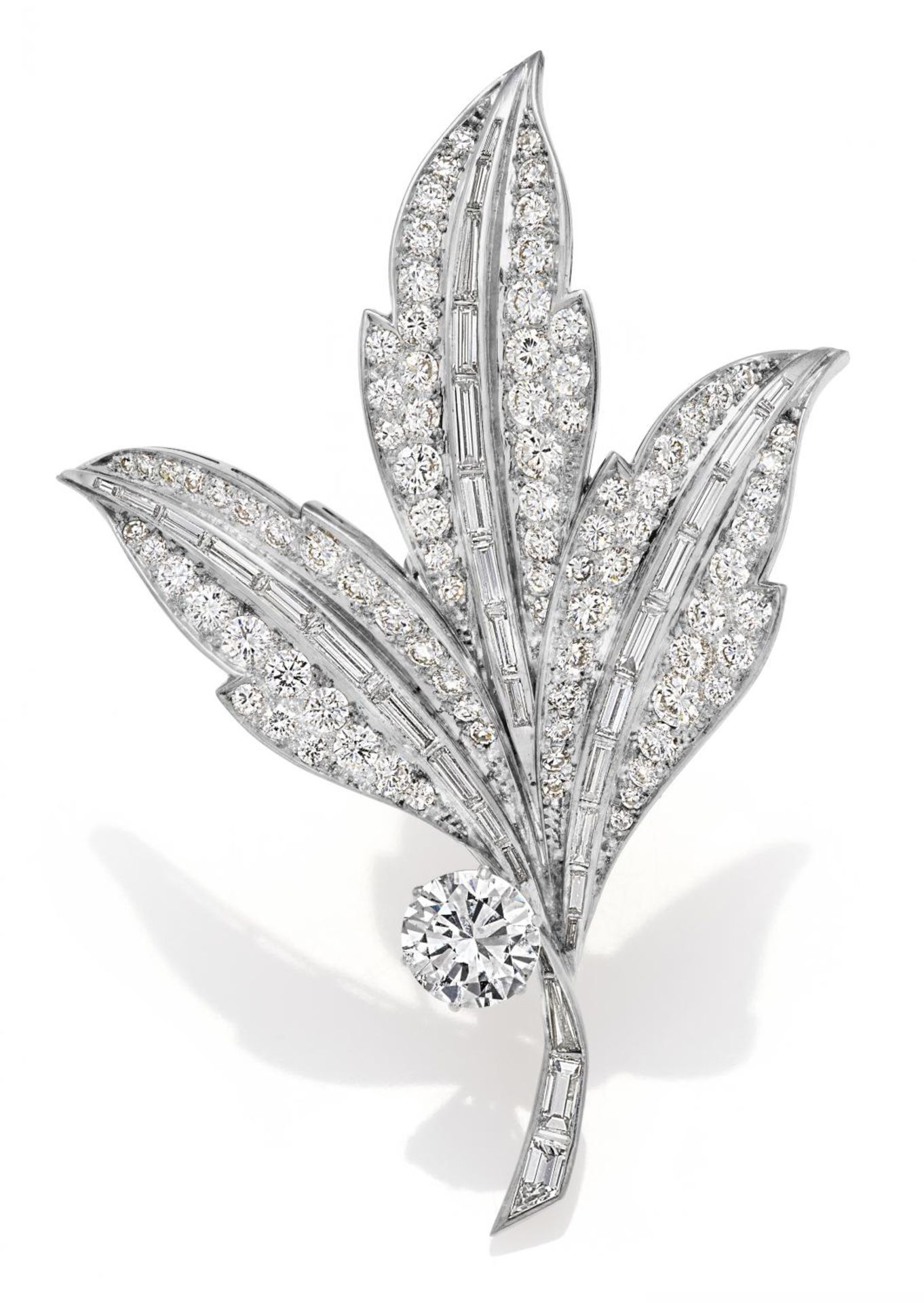 DIAMOND-BROOCH. Origin: Germany. Date: 1980s. Material: 750/- white gold, with mark. Total Weight: