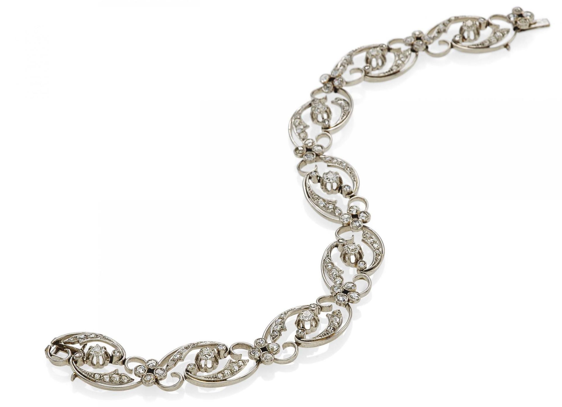 DIAMOND-BRACELET. Origin: France. Date: 1930s. Material: Platinum, with mark. Total Weight: ca. 19,5