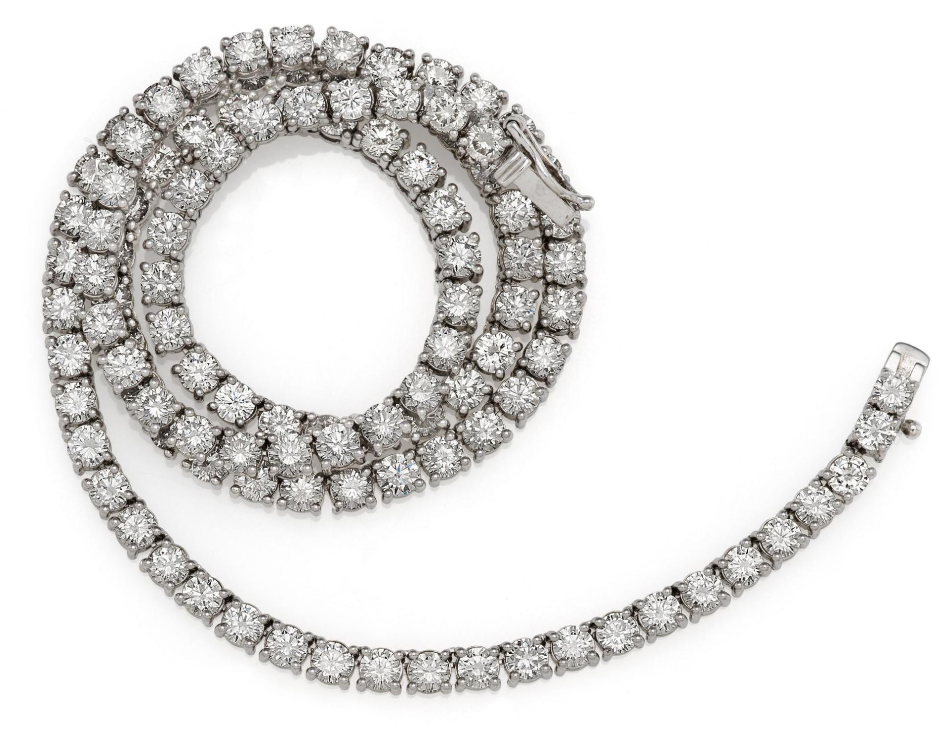 DIAMOND-NECKLACE. Origin: Europe. Date: 1980s. Material: 750/- white gold, with mark. Total