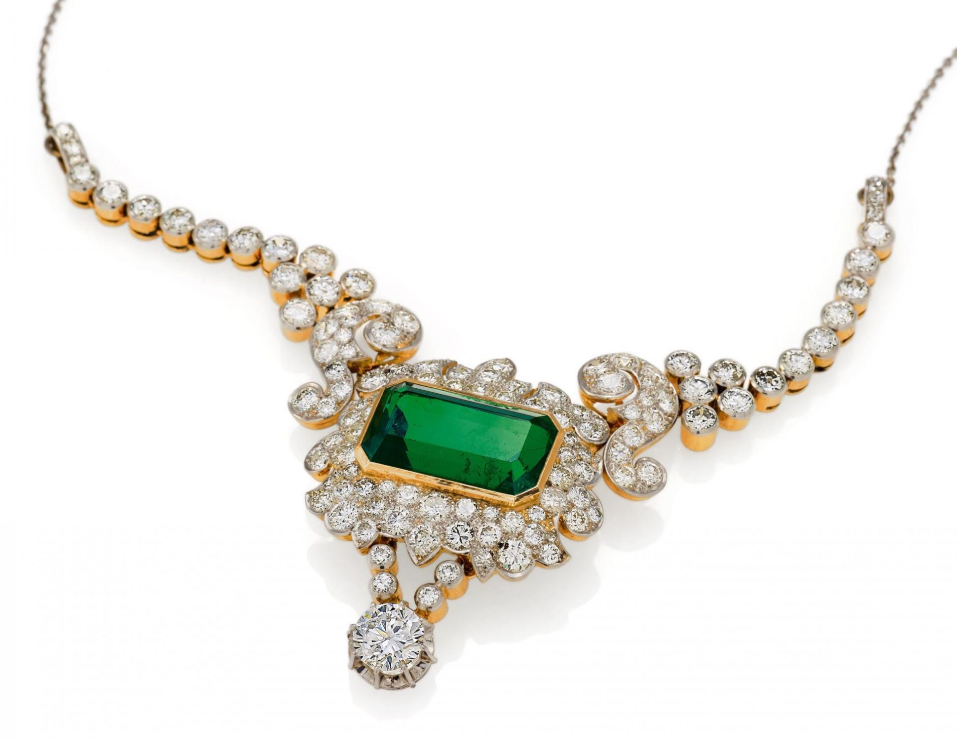 GEMSTONE-DIAMOND-PENDANT NECKLACE. Material: Platinum, 750/- yellow gold. Total Weight: 35,5 g.