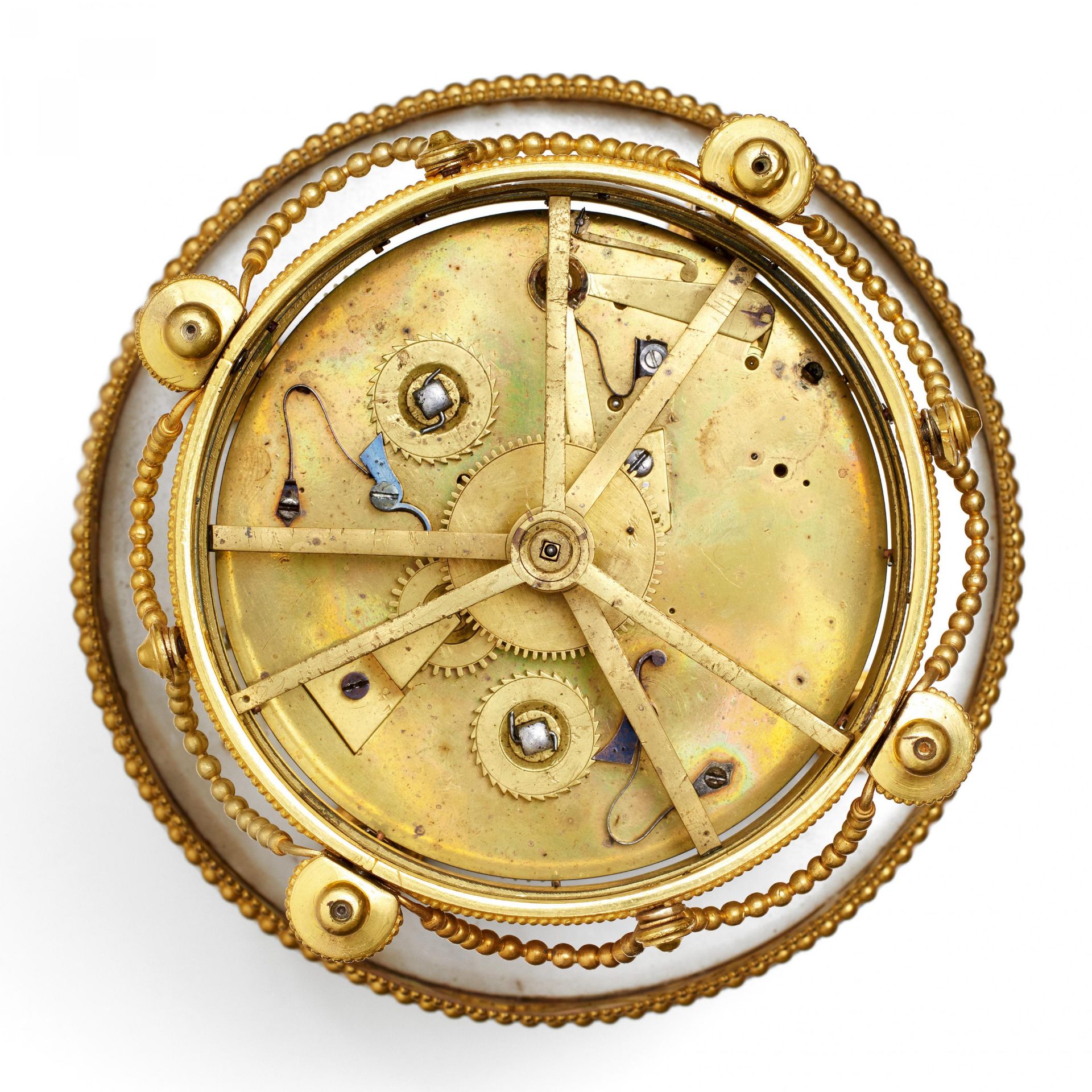 LOUIS XVI PENDULUM CLOCK, SO CALLED "CIRCLE TOURNANT", MADE OF WHITE MARBLE, ENAMEL AND GILT - Bild 6 aus 6