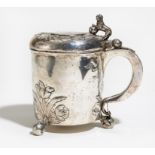 LARGE SILVER TANKARD WITH GILT INTERIOR AND BALL FEET. Presumably North Europe. Date: 18th
