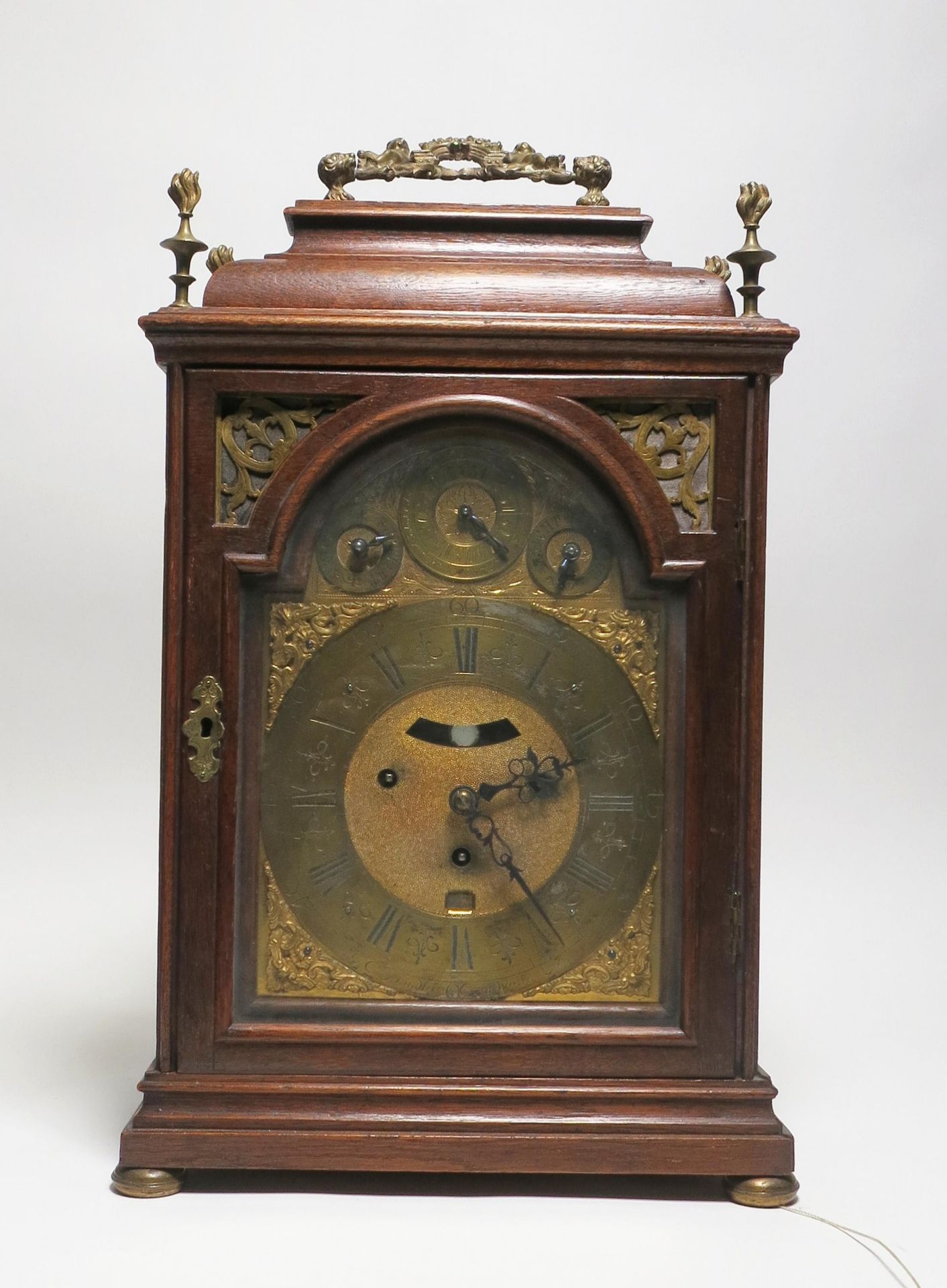 BAROQUE OAK WOOD TABLE CLOCK. Vienna. Date: Around 1750-60. Maker/Designer: Presumably by Johann - Bild 2 aus 8