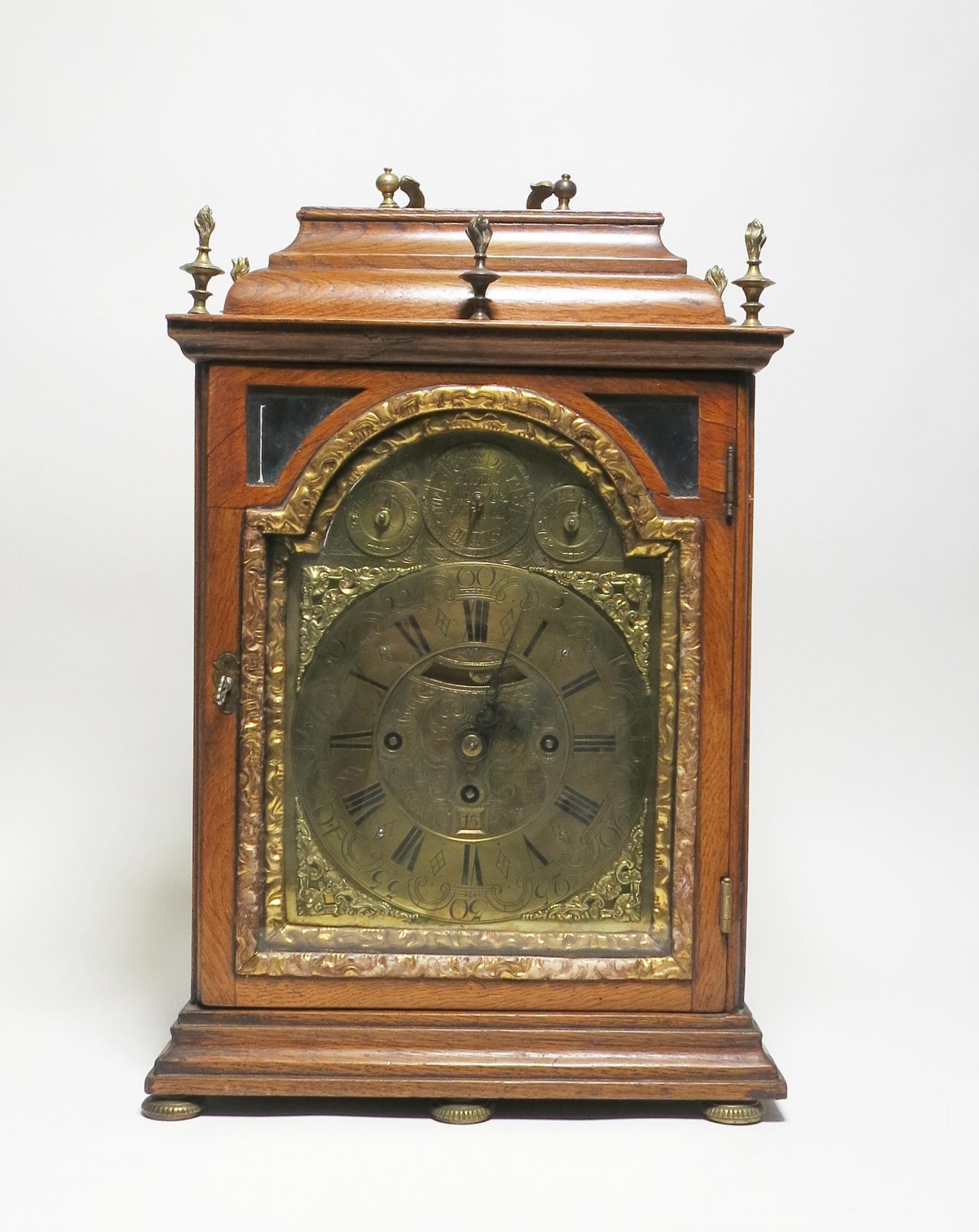 ROCOCO OAK WOOD TABLE CLOCK. Vienna. Date: Around 1770. Maker/Designer: Johann Anton Kotzi. - Bild 2 aus 7