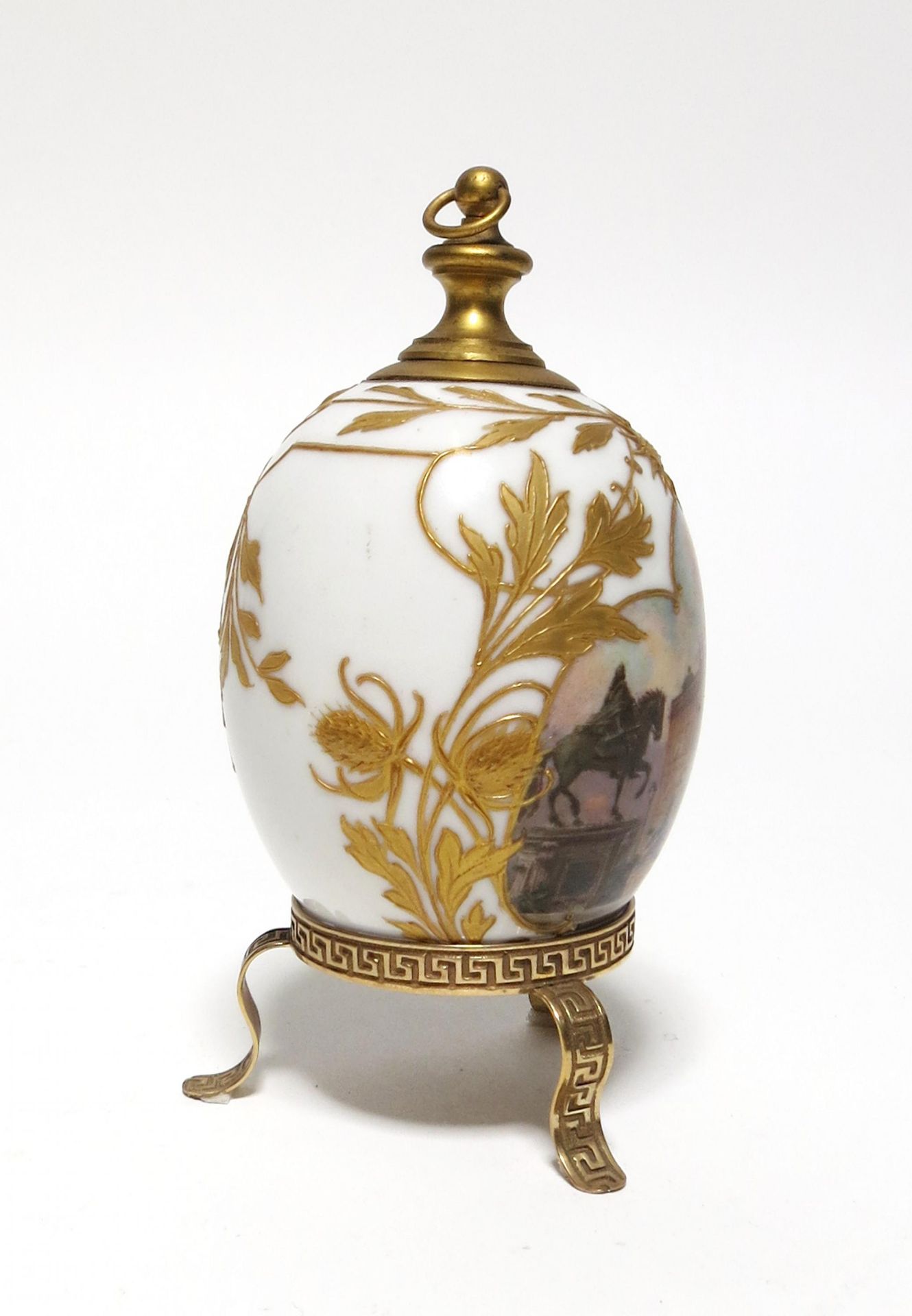 PORCELAIN EASTER EGG FLACON WITH VEDUTA OF THE BERLIN CITY PALACE. KPM. Berlin. Date: 19th - Bild 2 aus 4